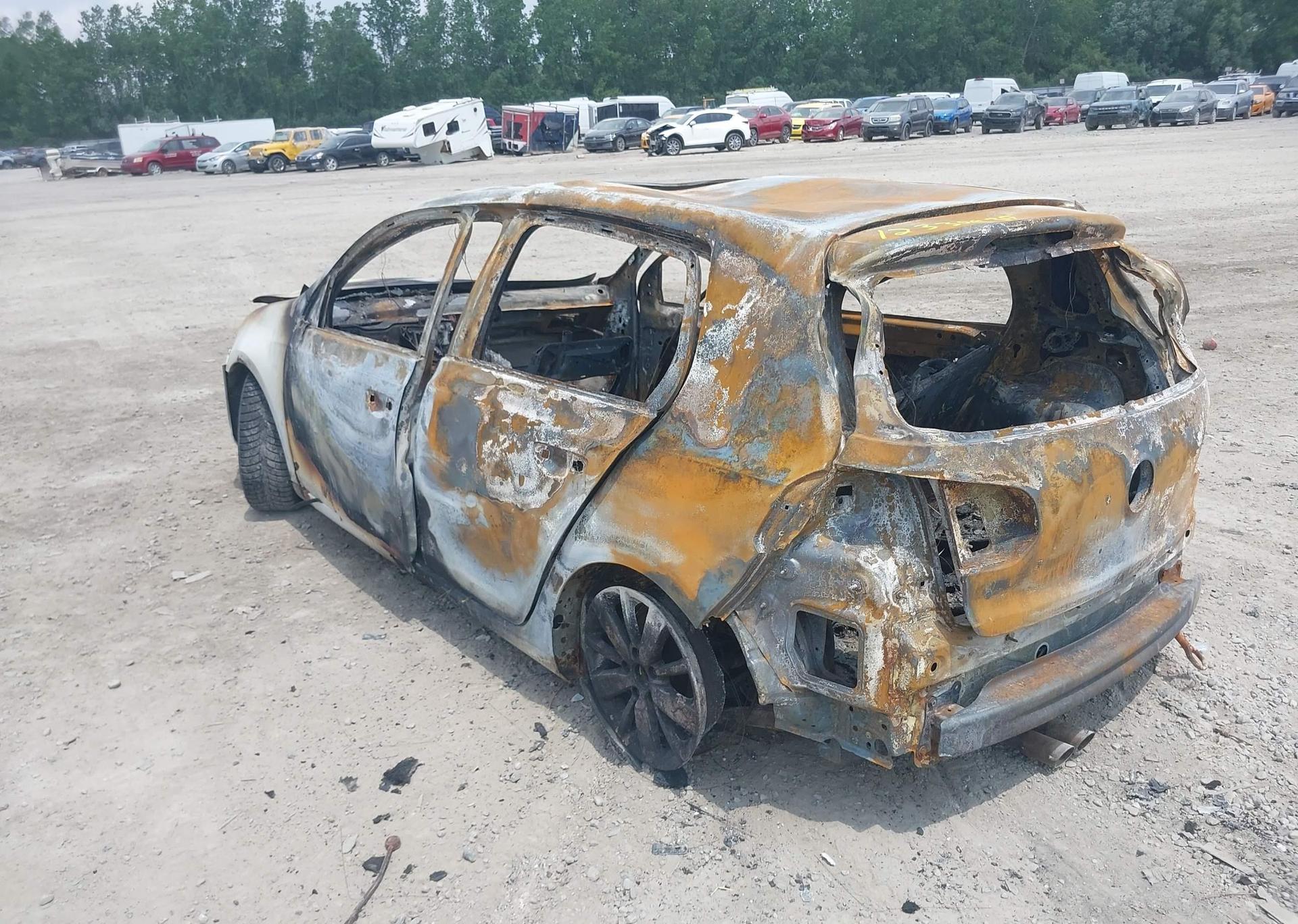 2012 VOLKSWAGEN GOLF