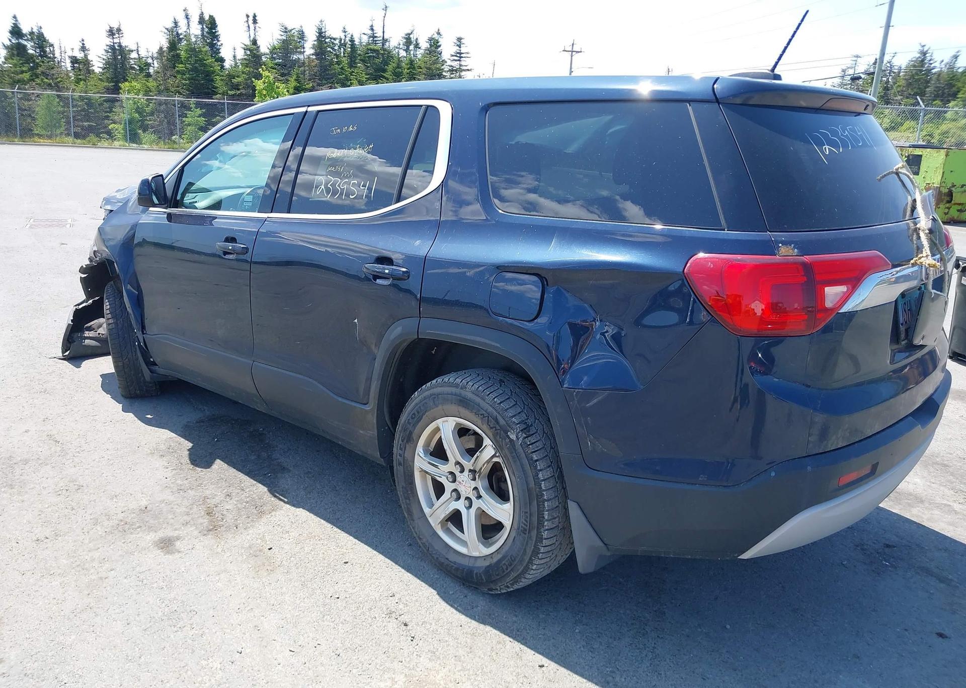 2017 GMC ACADIA SLE