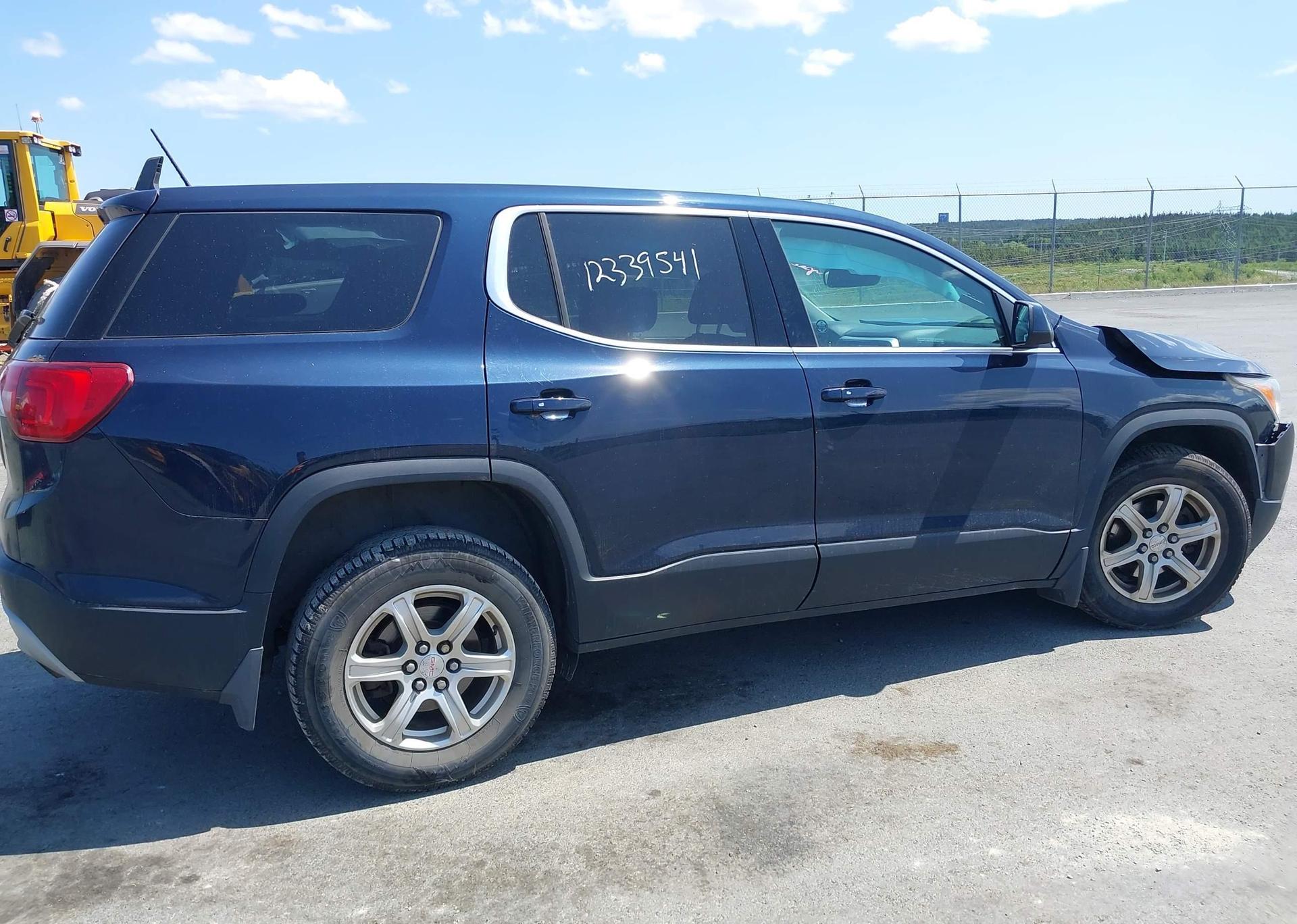 2017 GMC ACADIA SLE