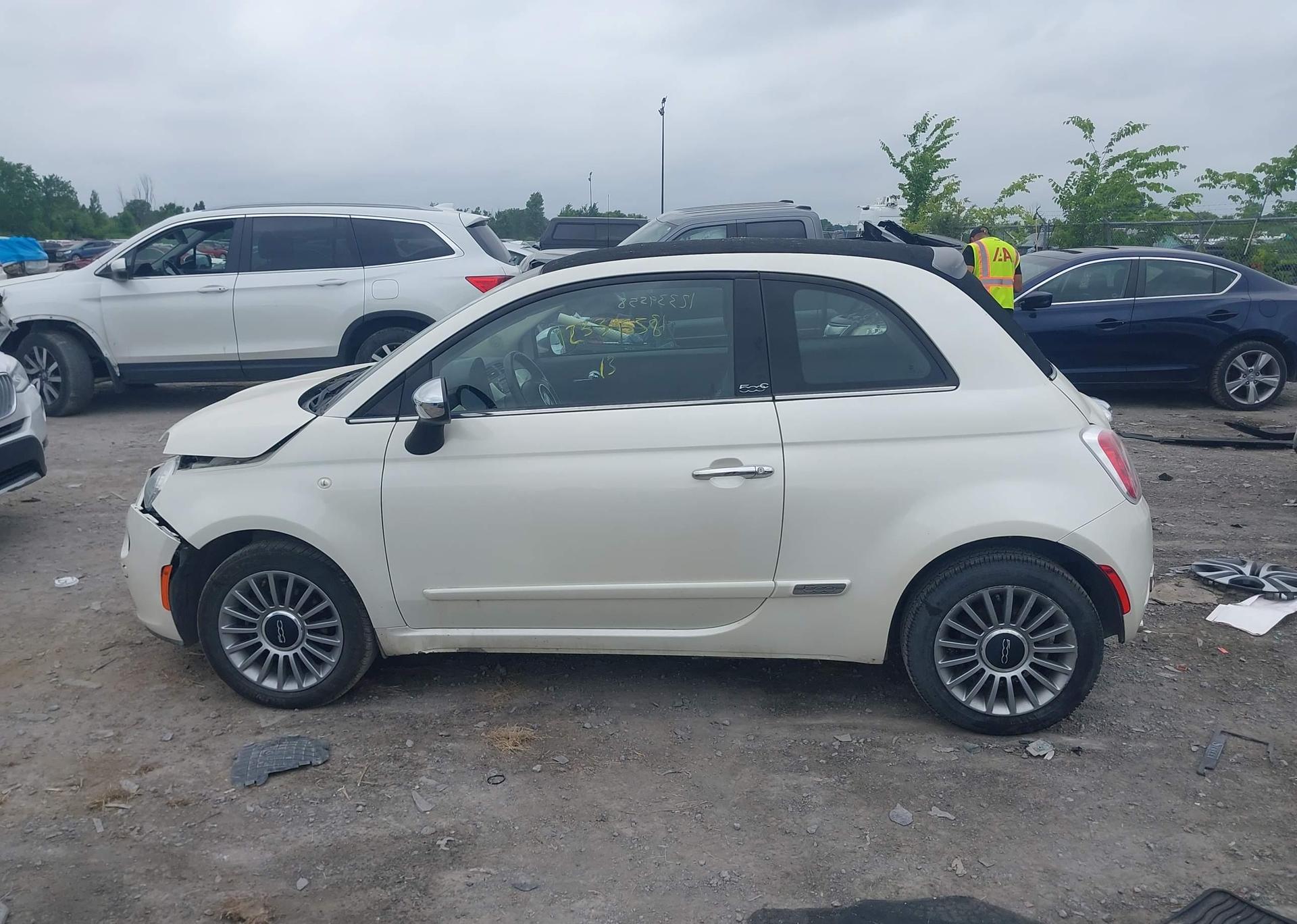 2013 FIAT 500C LOUNGE