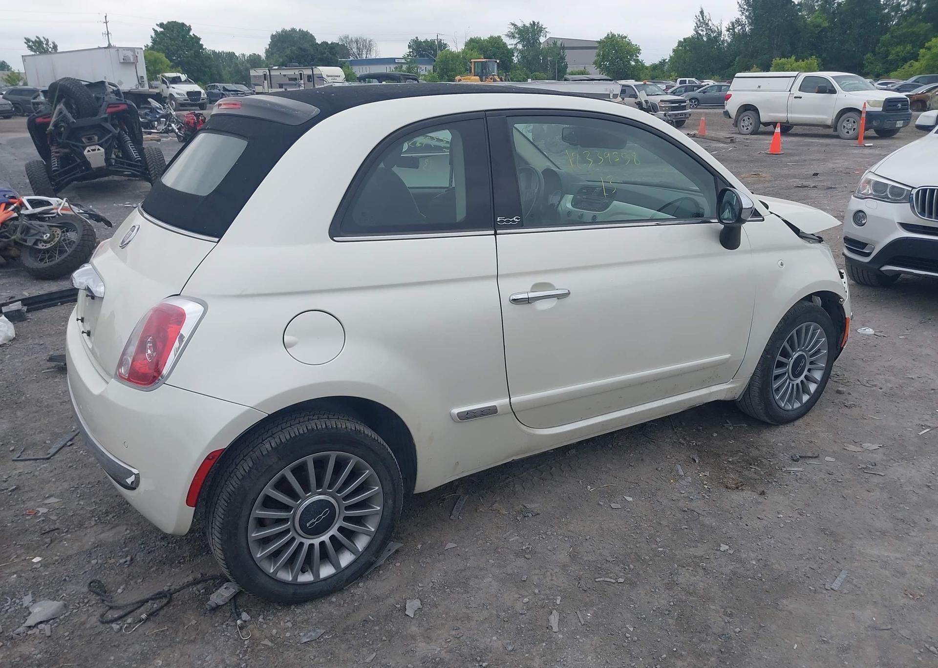 2013 FIAT 500C LOUNGE