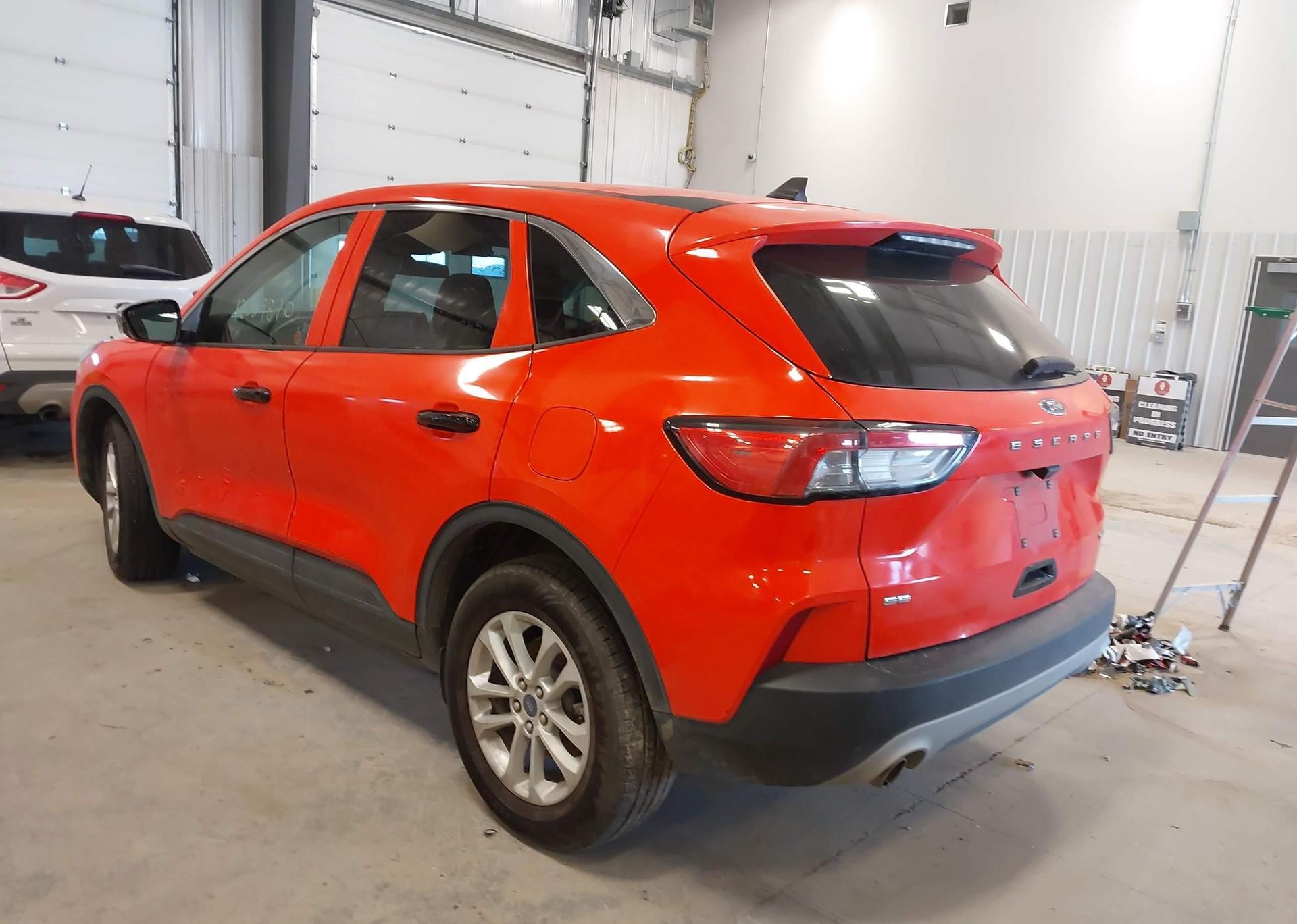 2022 FORD ESCAPE SE