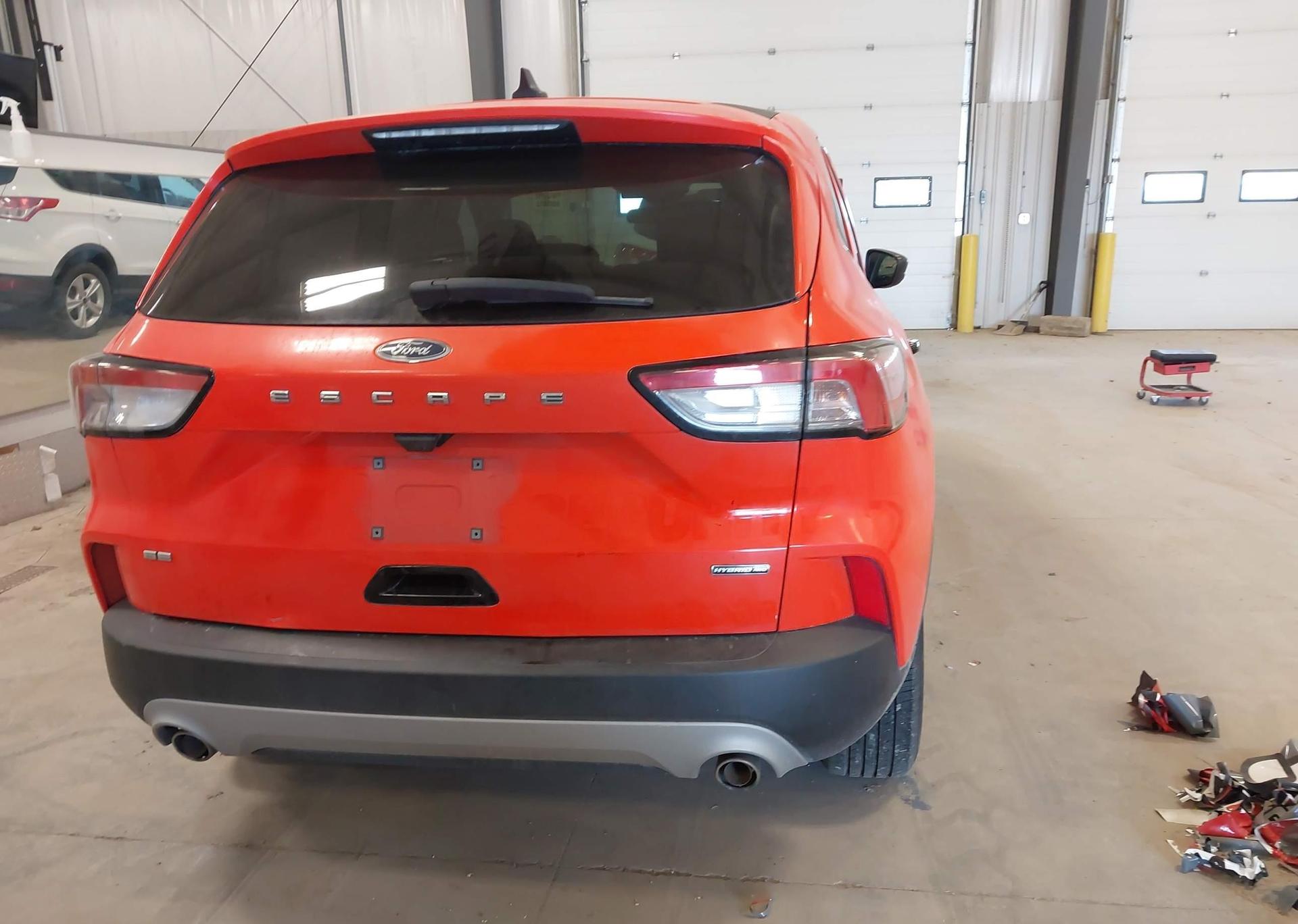 2022 FORD ESCAPE SE