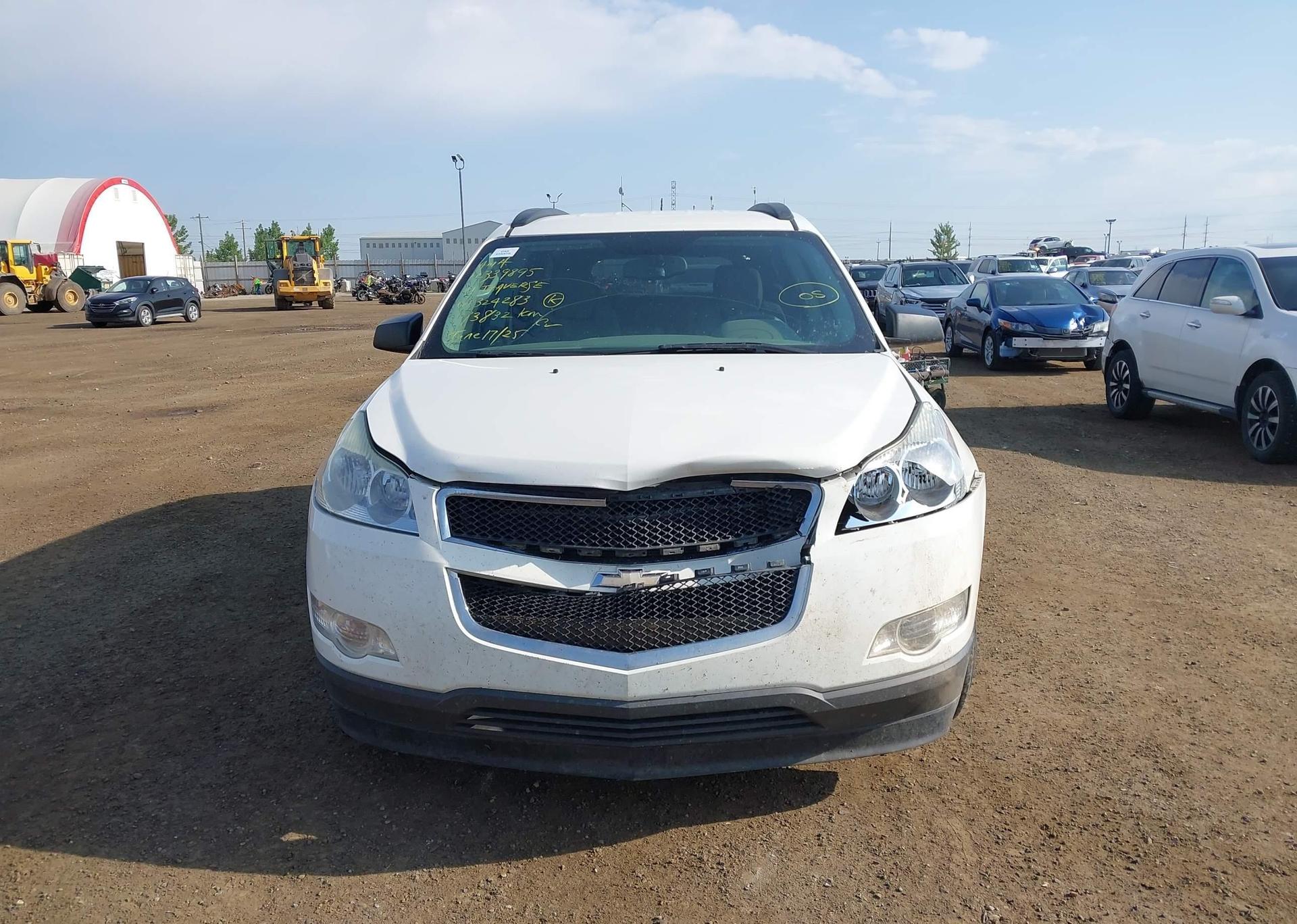 2011 CHEVROLET TRAVERSE LS