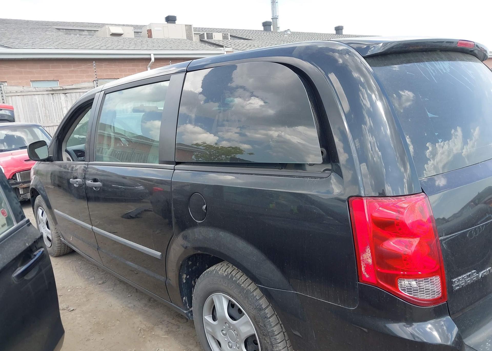 2012 DODGE GRAND CARAVAN SE