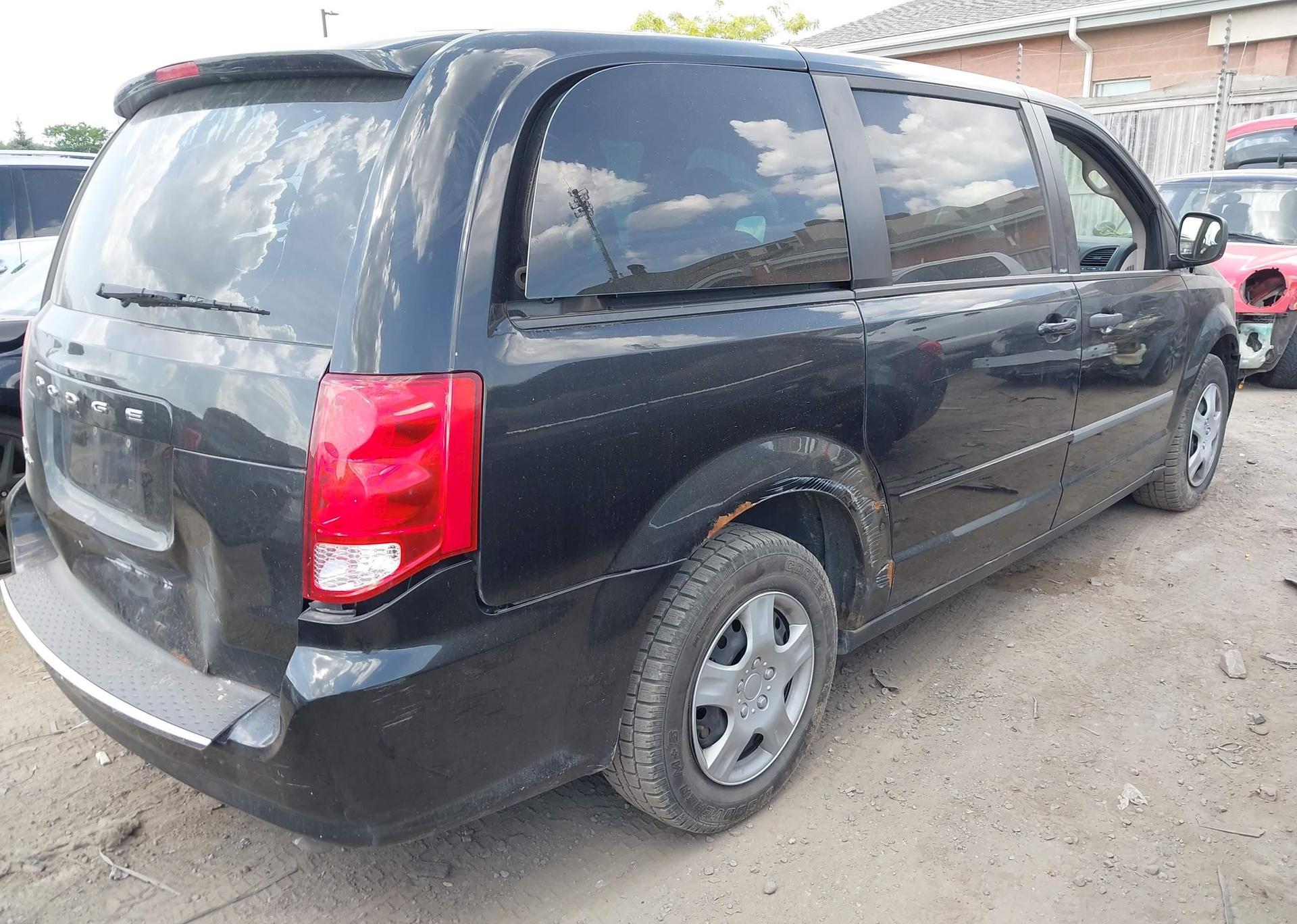 2012 DODGE GRAND CARAVAN SE