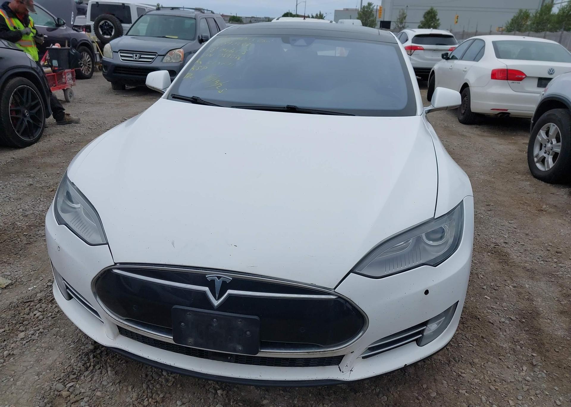 2015 TESLA MODEL S 85D