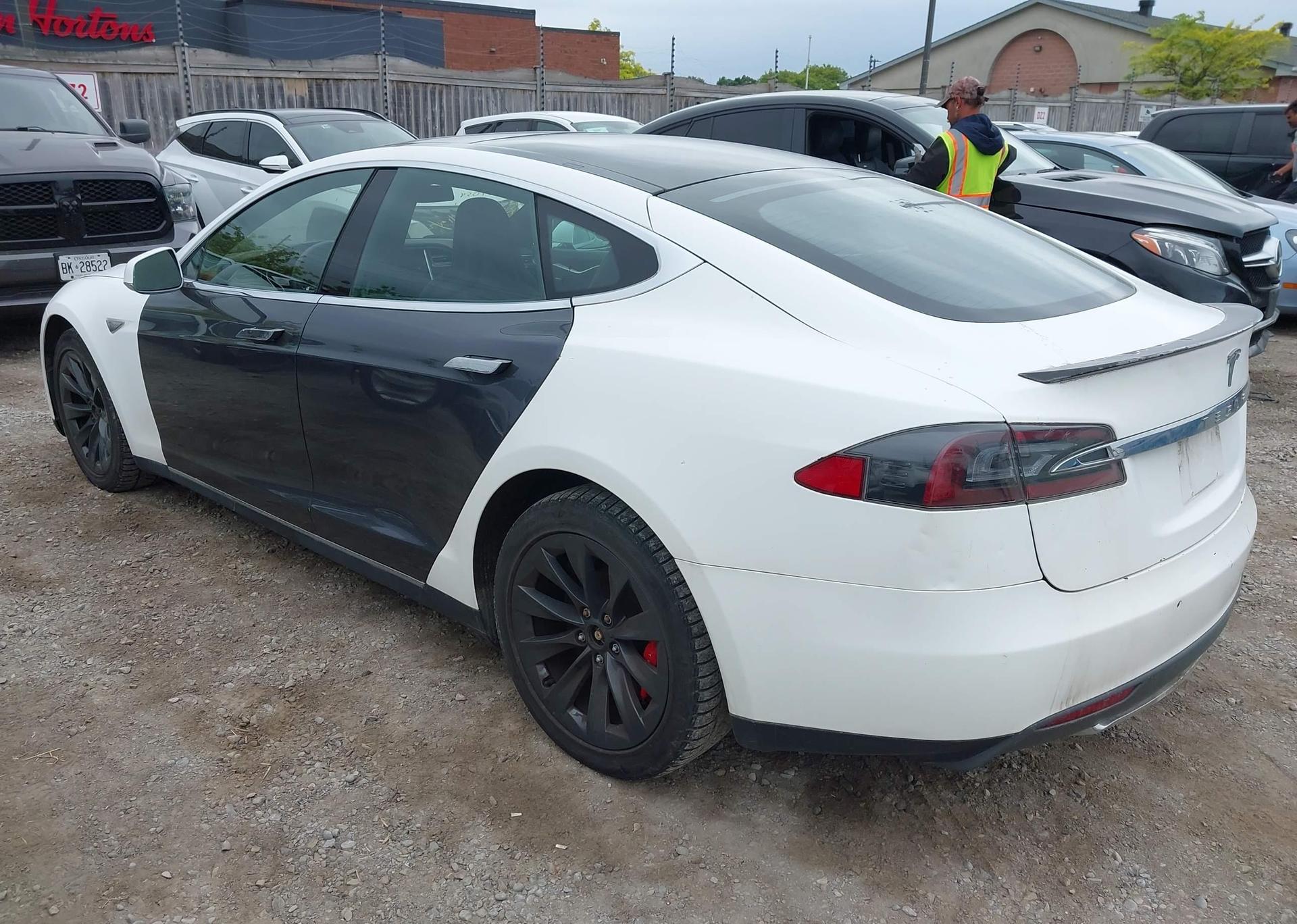 2015 TESLA MODEL S 85D