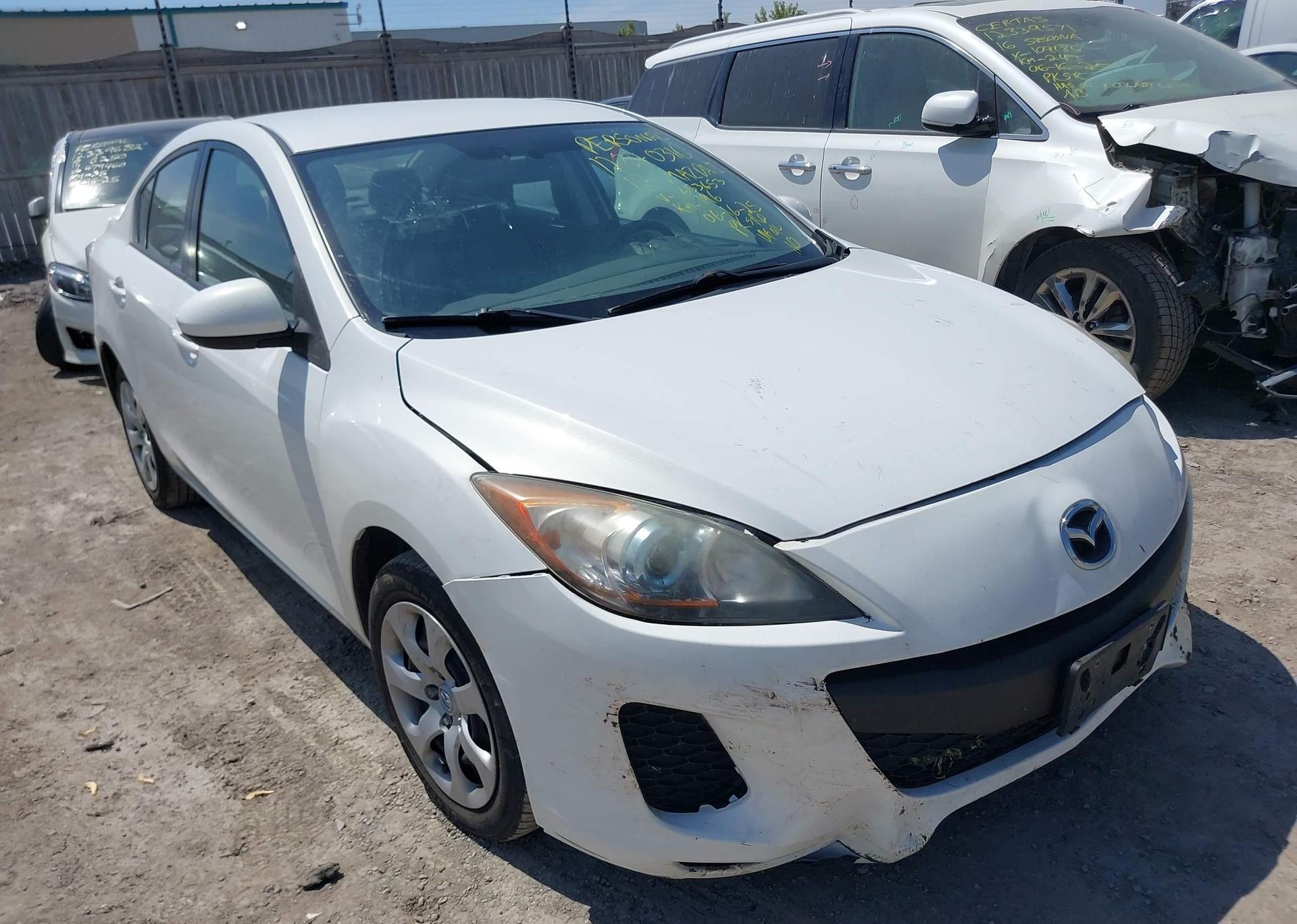 2012 MAZDA 3 I