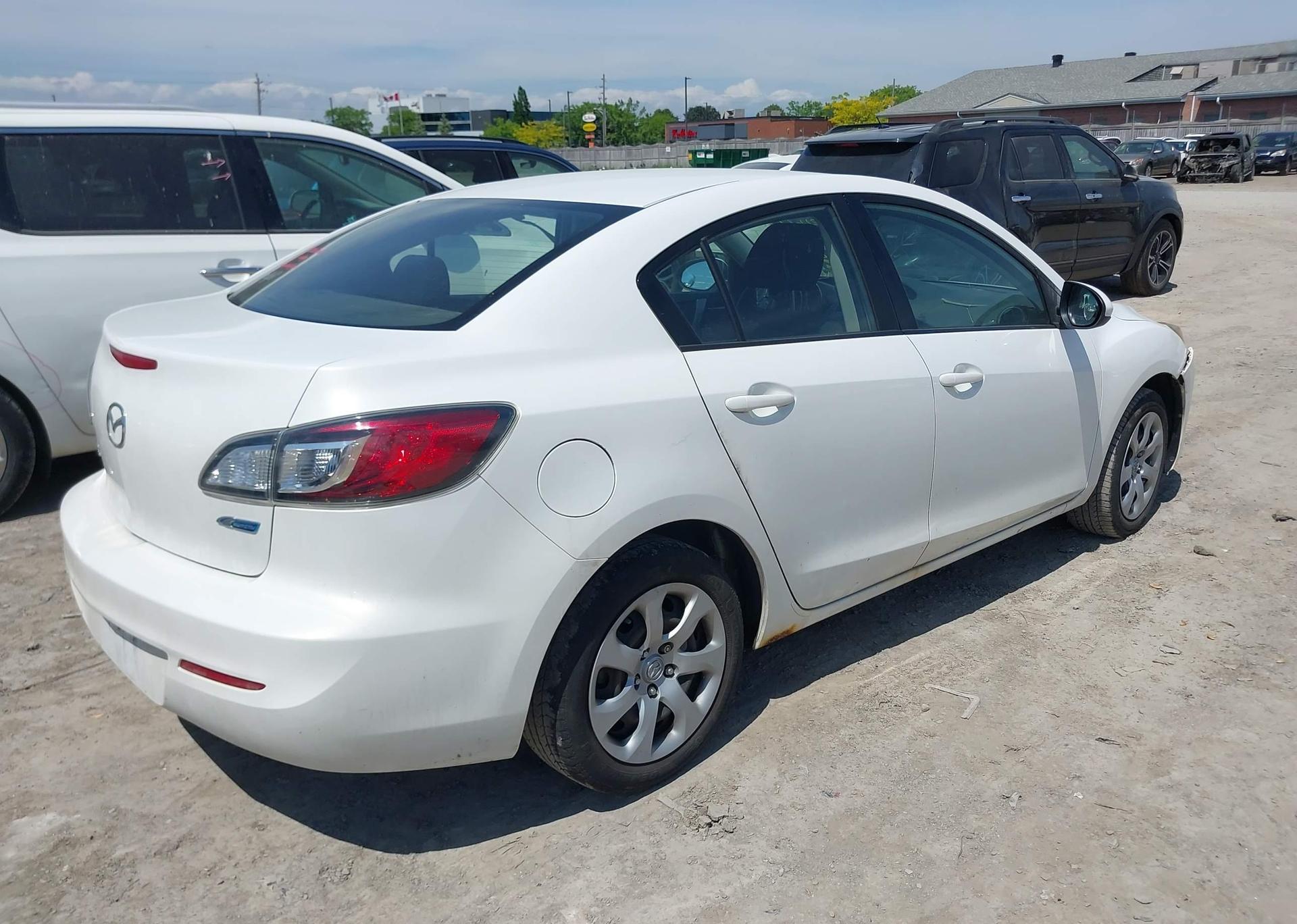 2012 MAZDA 3 I