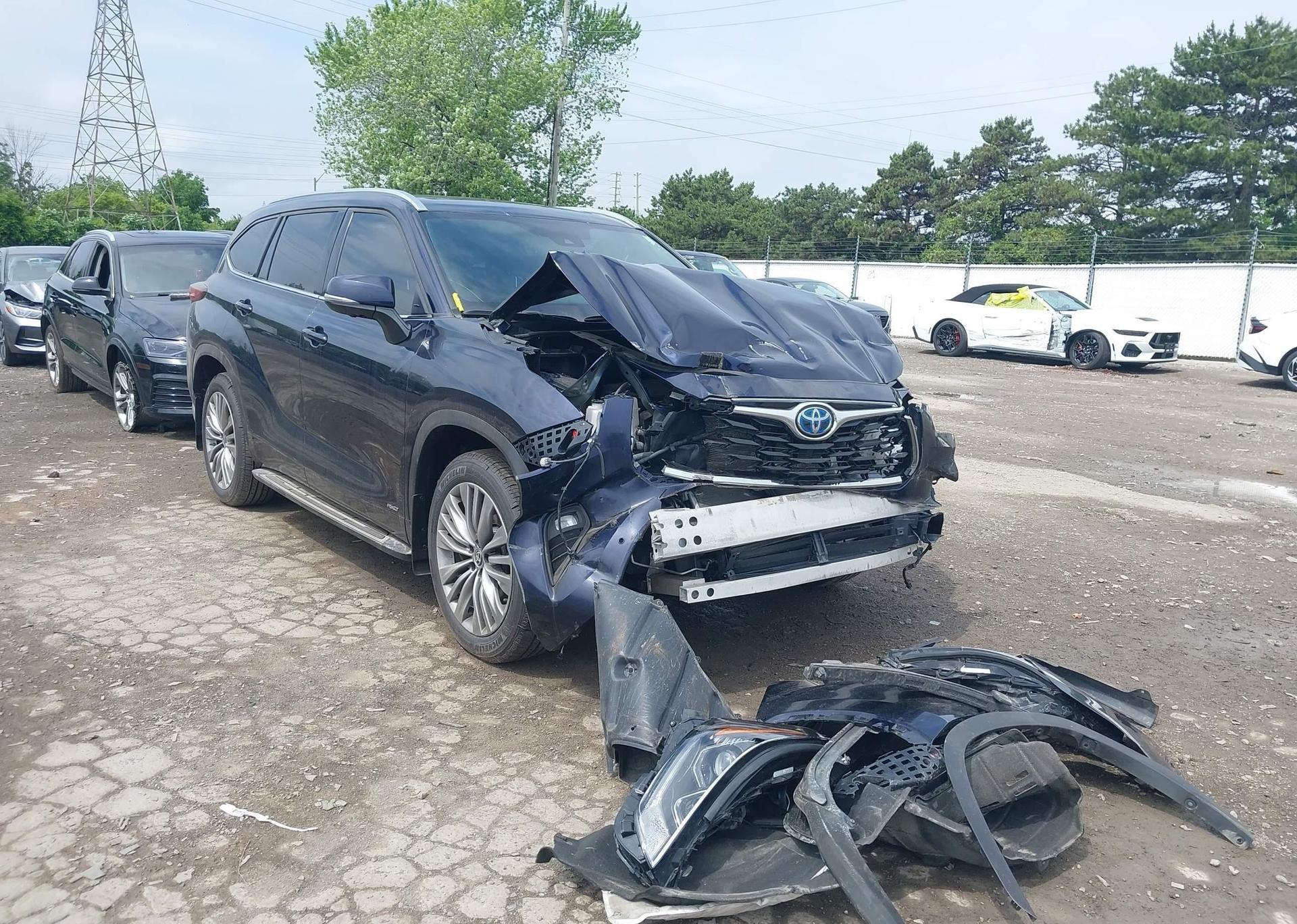 2023 TOYOTA HIGHLANDER