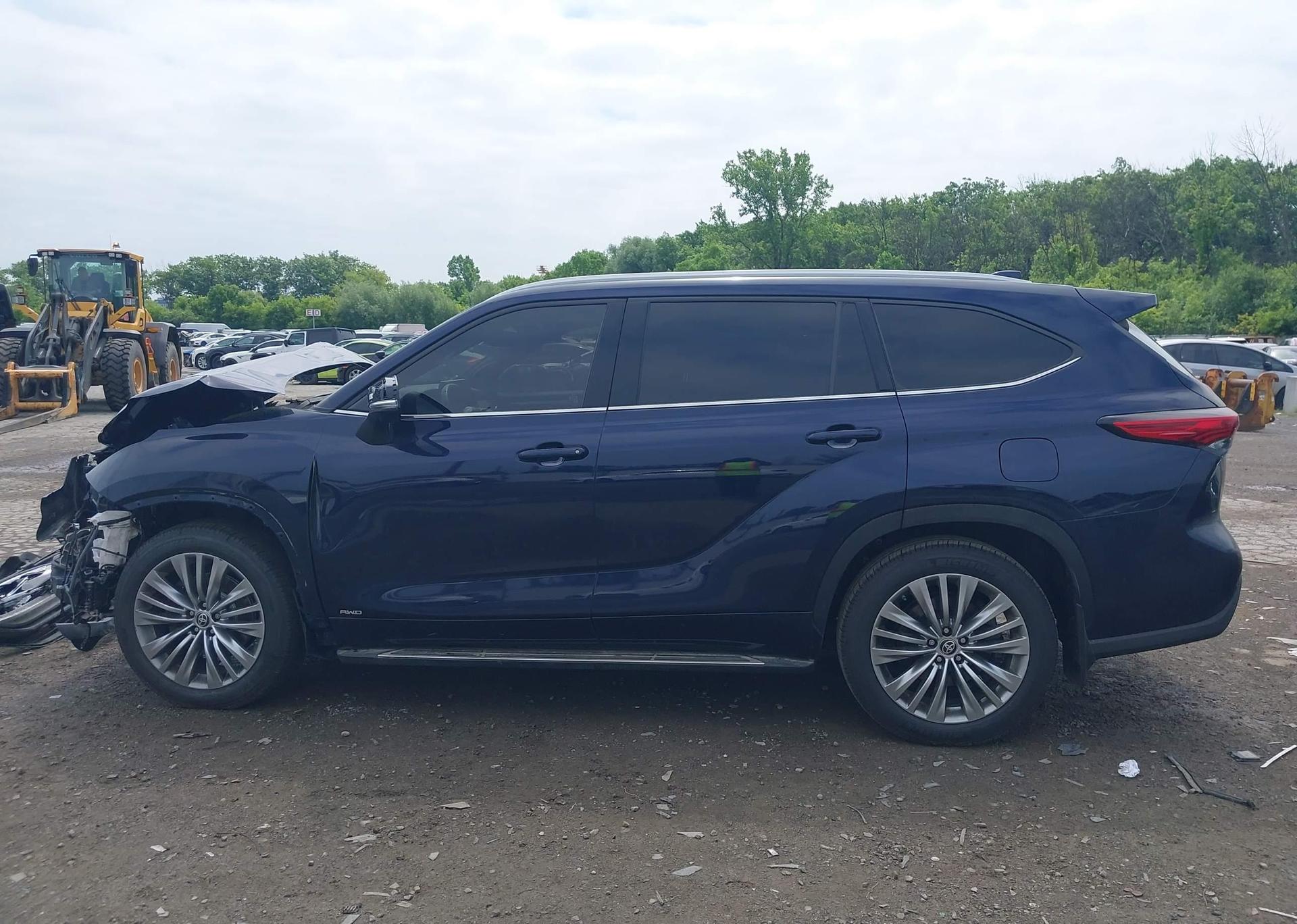 2023 TOYOTA HIGHLANDER