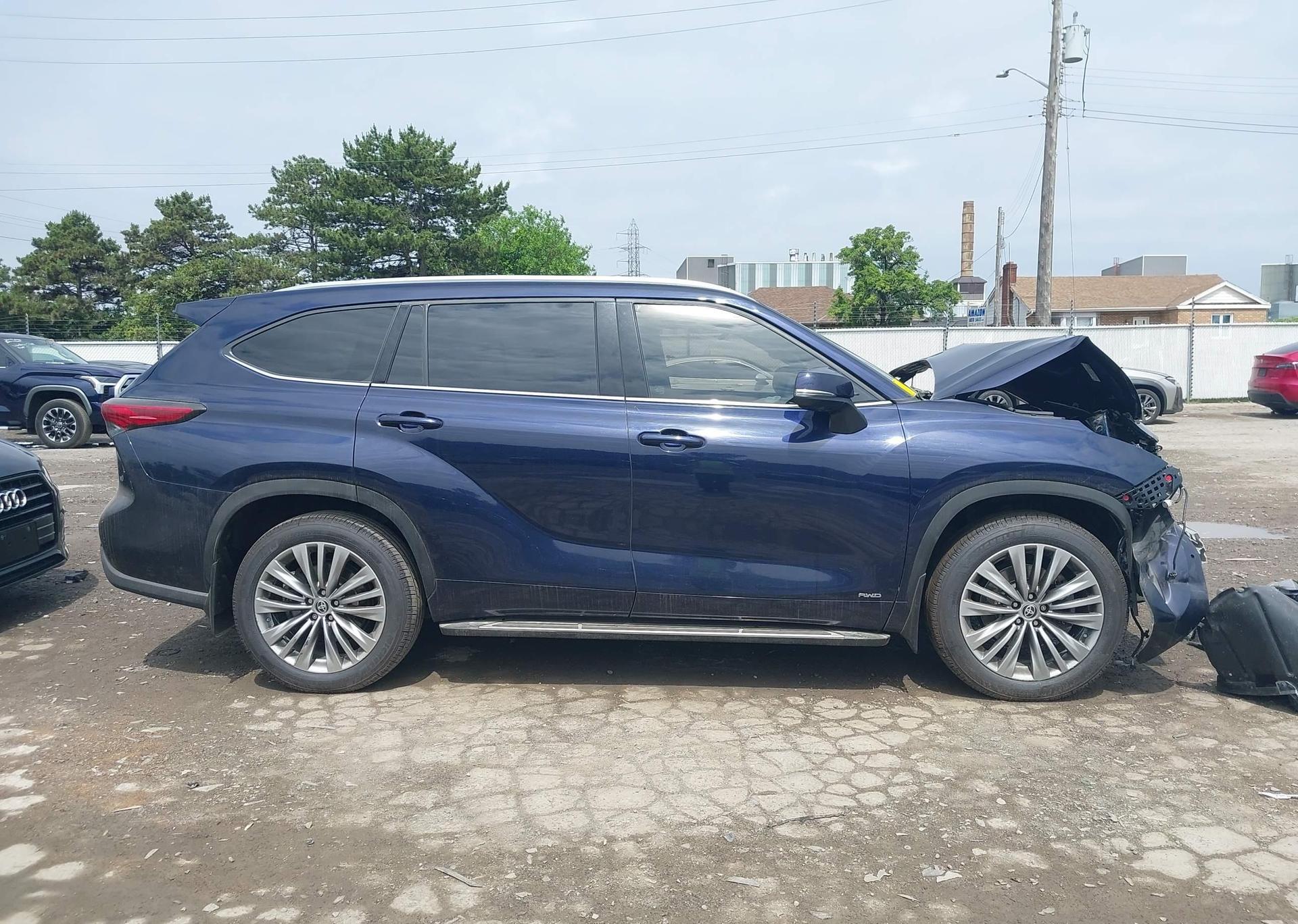 2023 TOYOTA HIGHLANDER