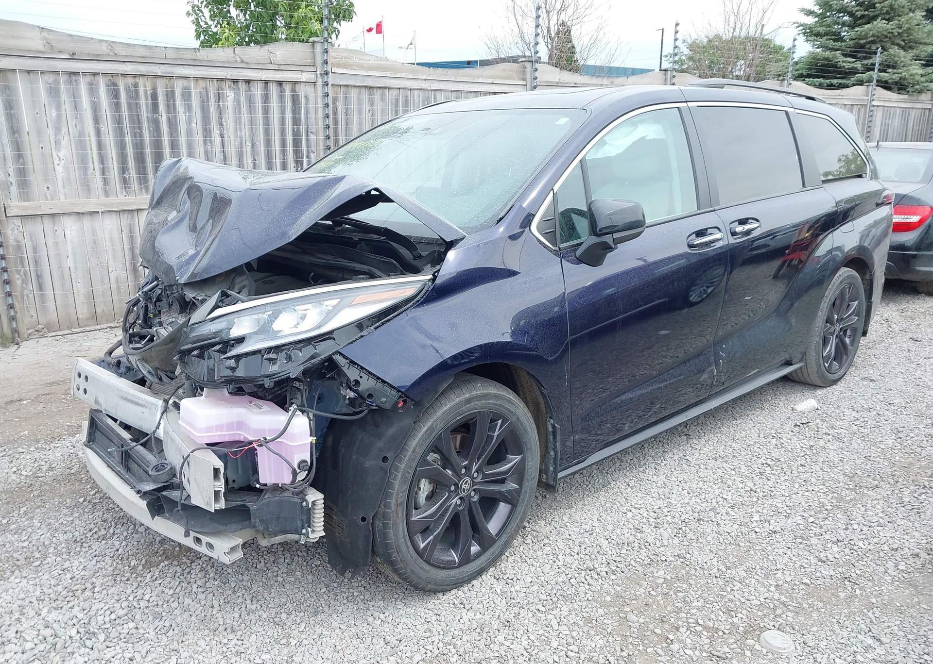 2023 TOYOTA SIENNA XSE 7-PASSENGER