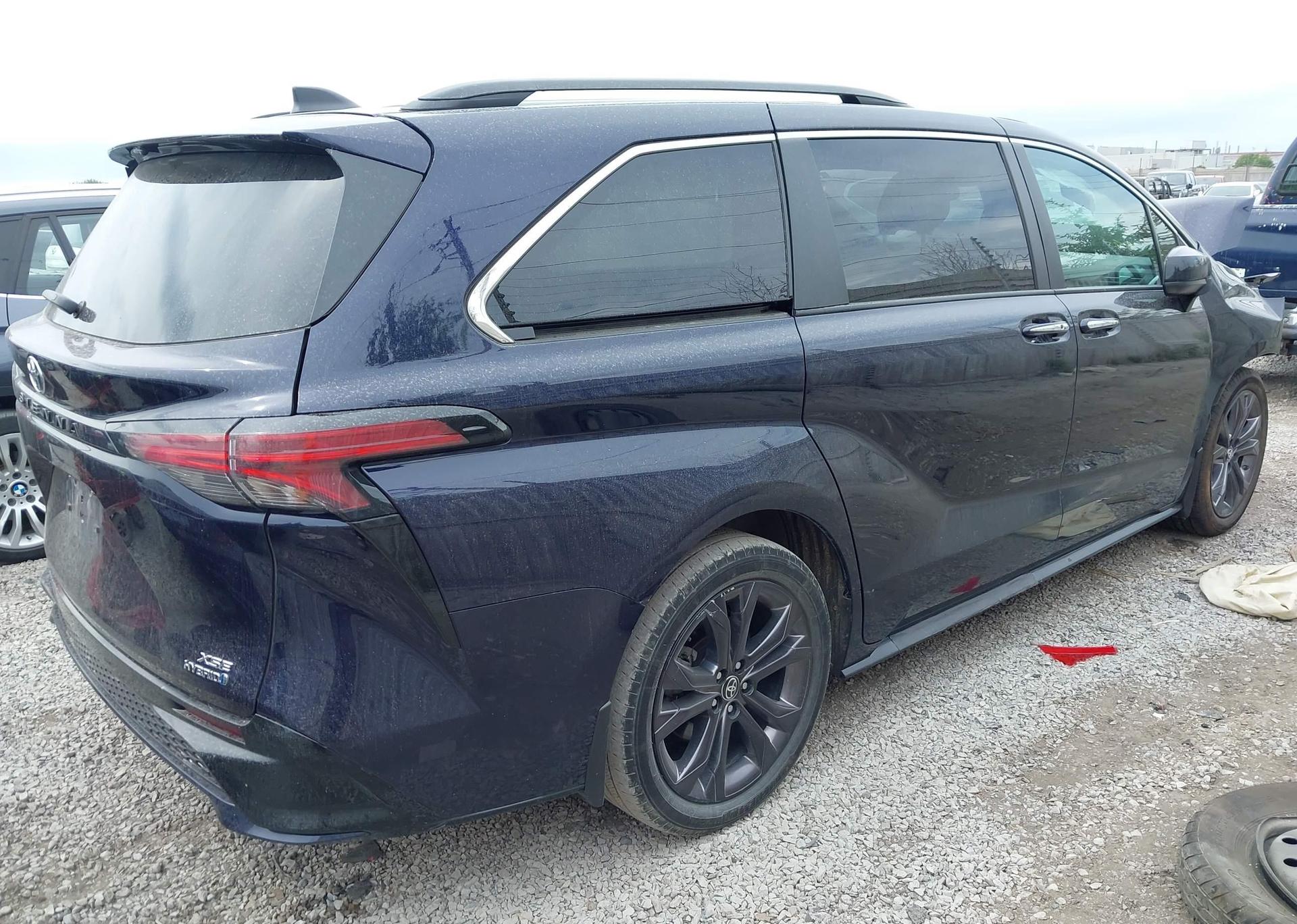 2023 TOYOTA SIENNA XSE 7-PASSENGER