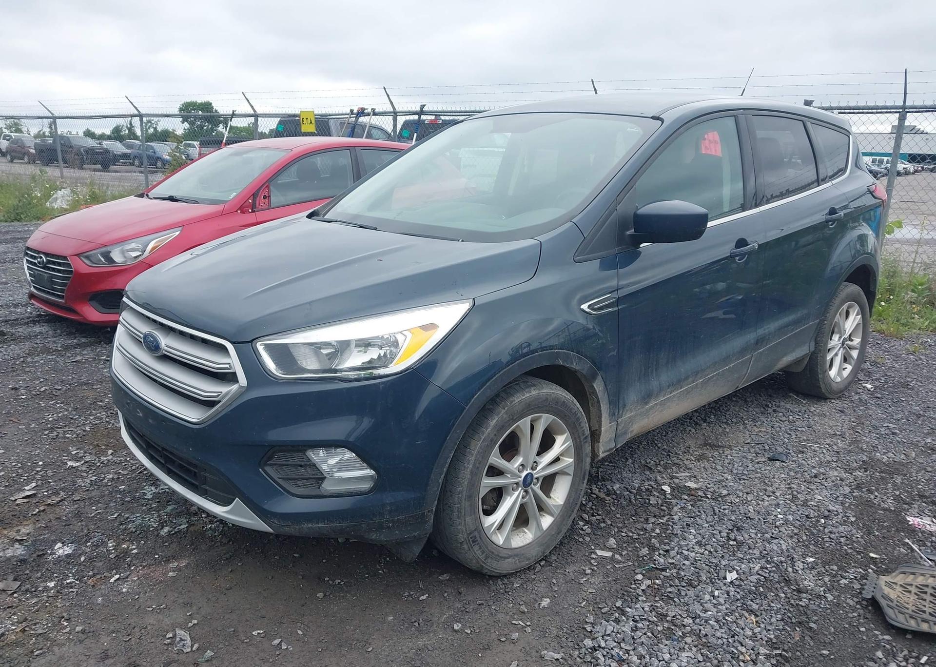 2019 FORD ESCAPE SE