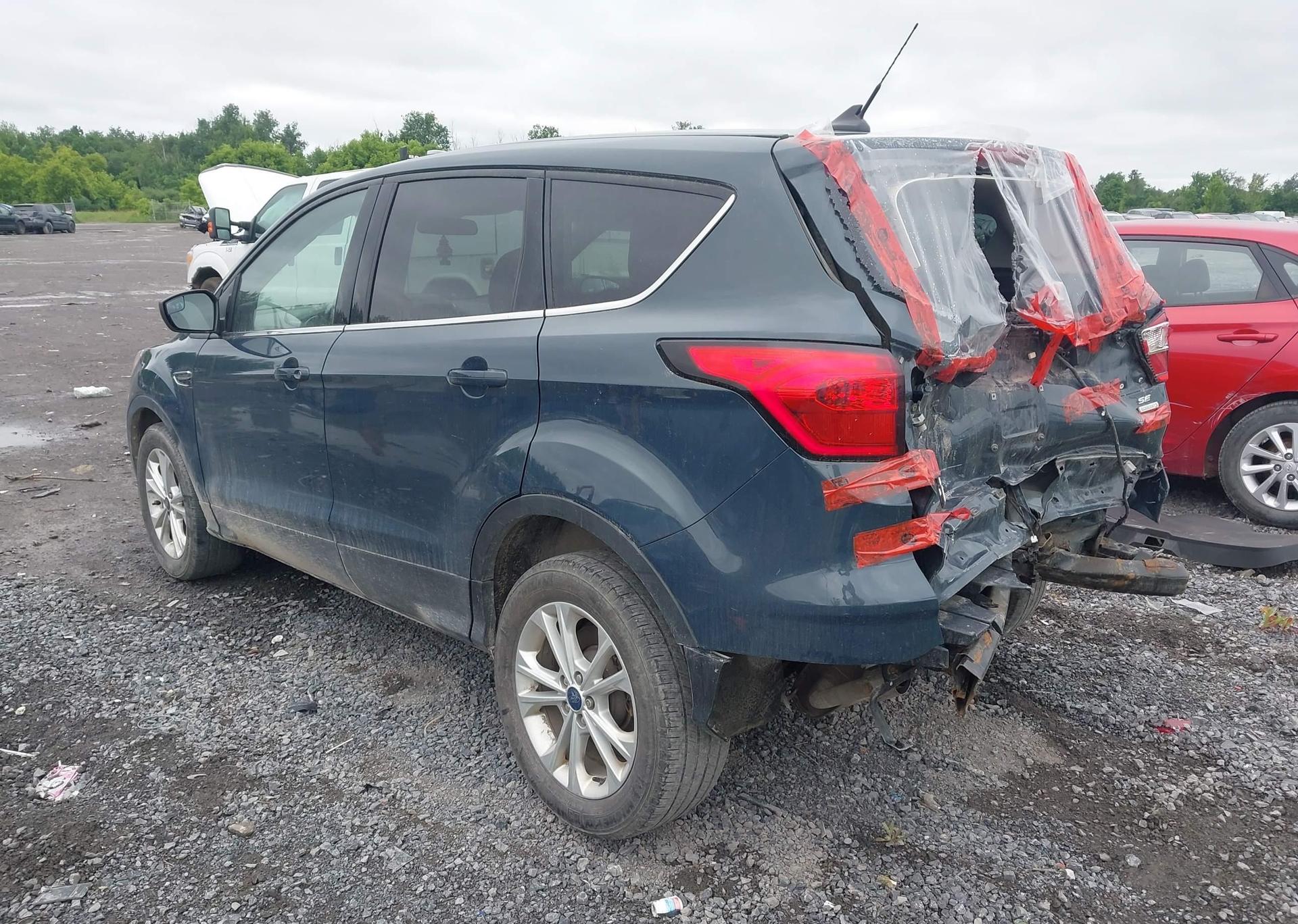 2019 FORD ESCAPE SE