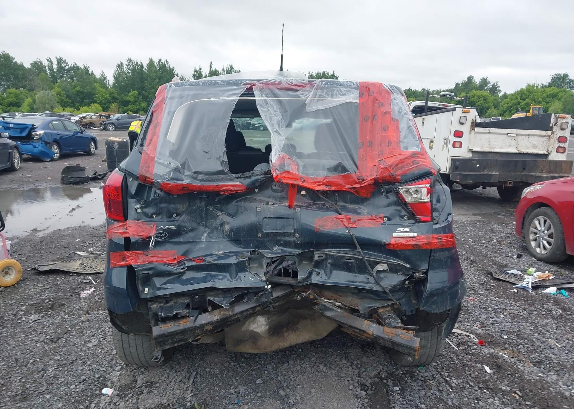 2019 FORD ESCAPE SE