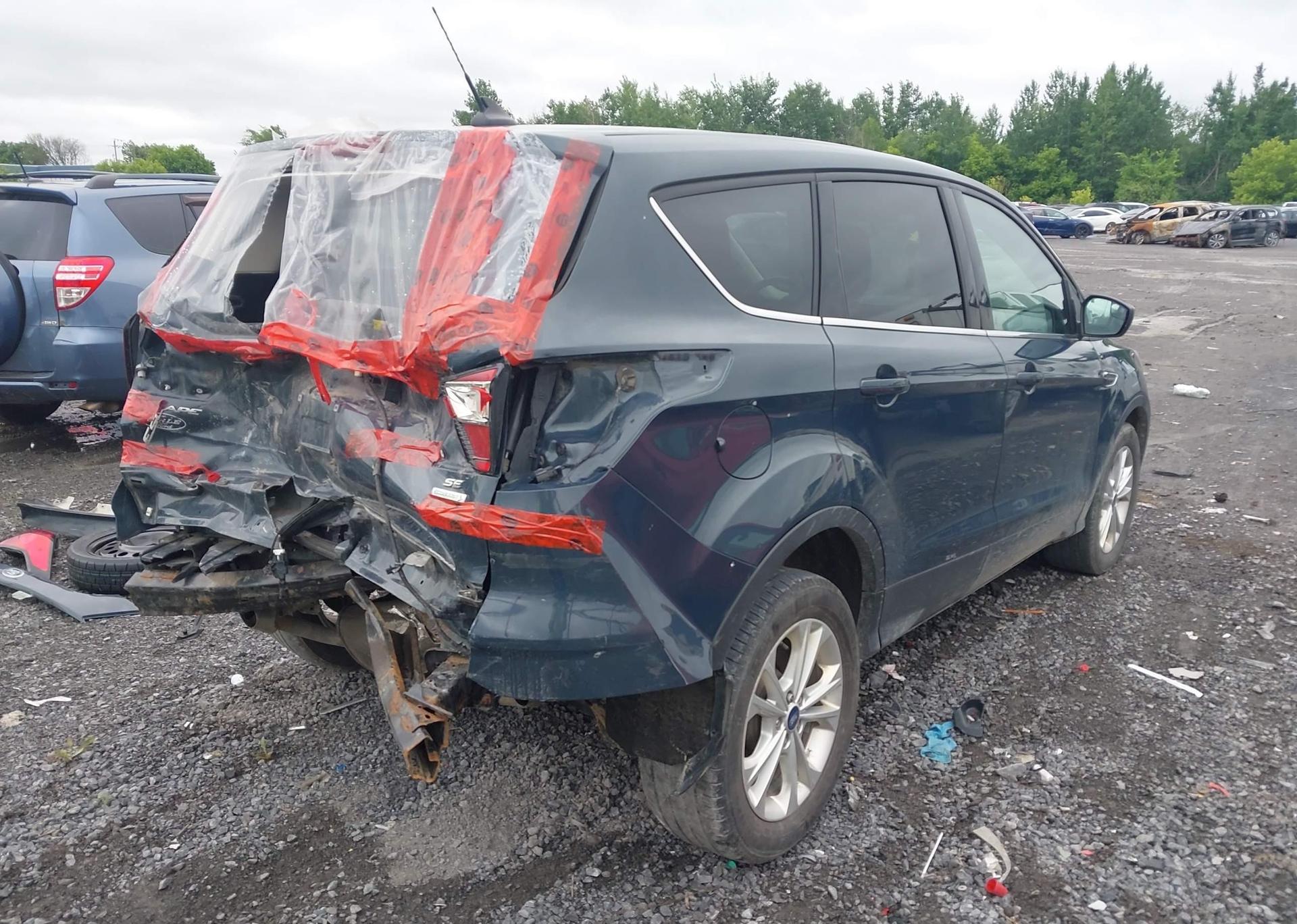 2019 FORD ESCAPE SE