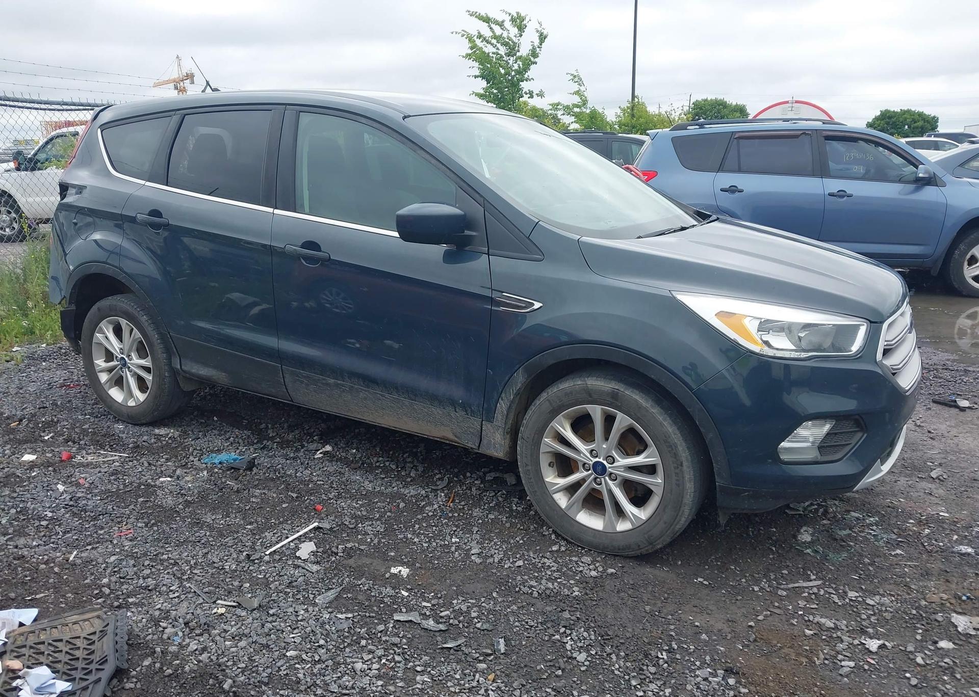 2019 FORD ESCAPE SE