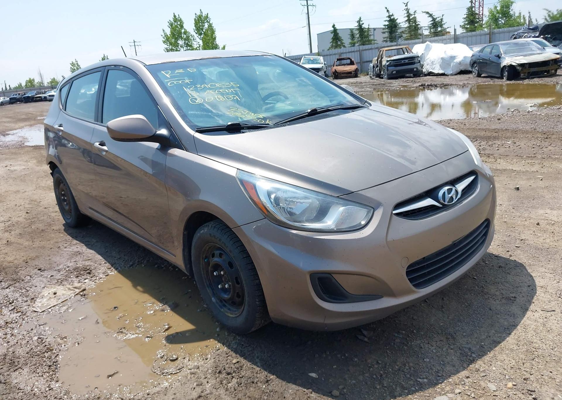 2013 HYUNDAI ACCENT GLS