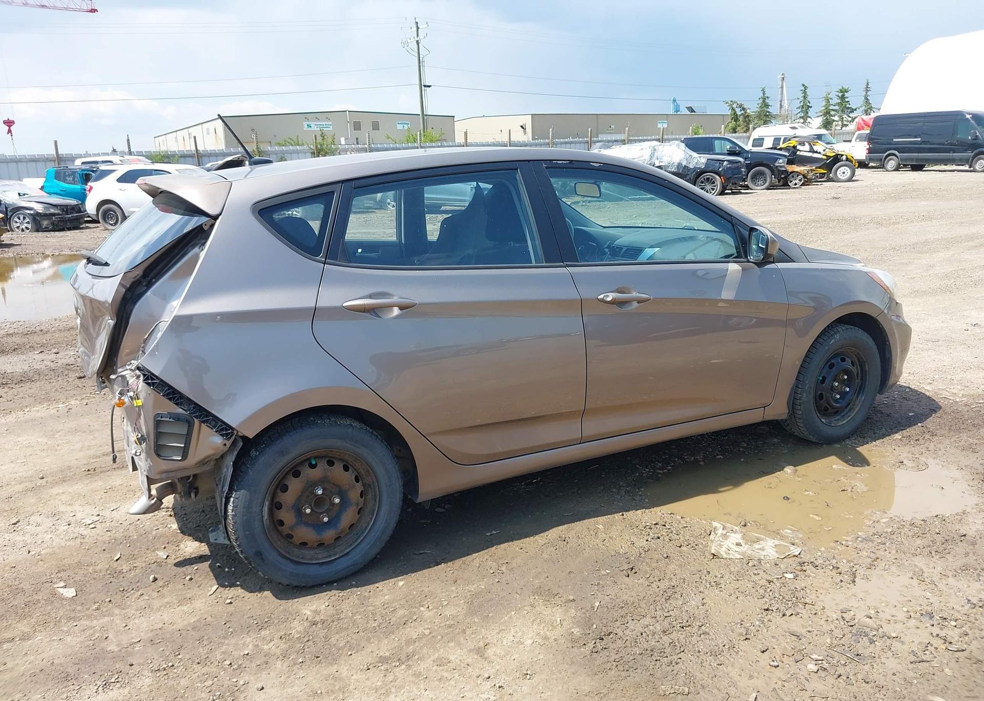 2013 HYUNDAI ACCENT GLS