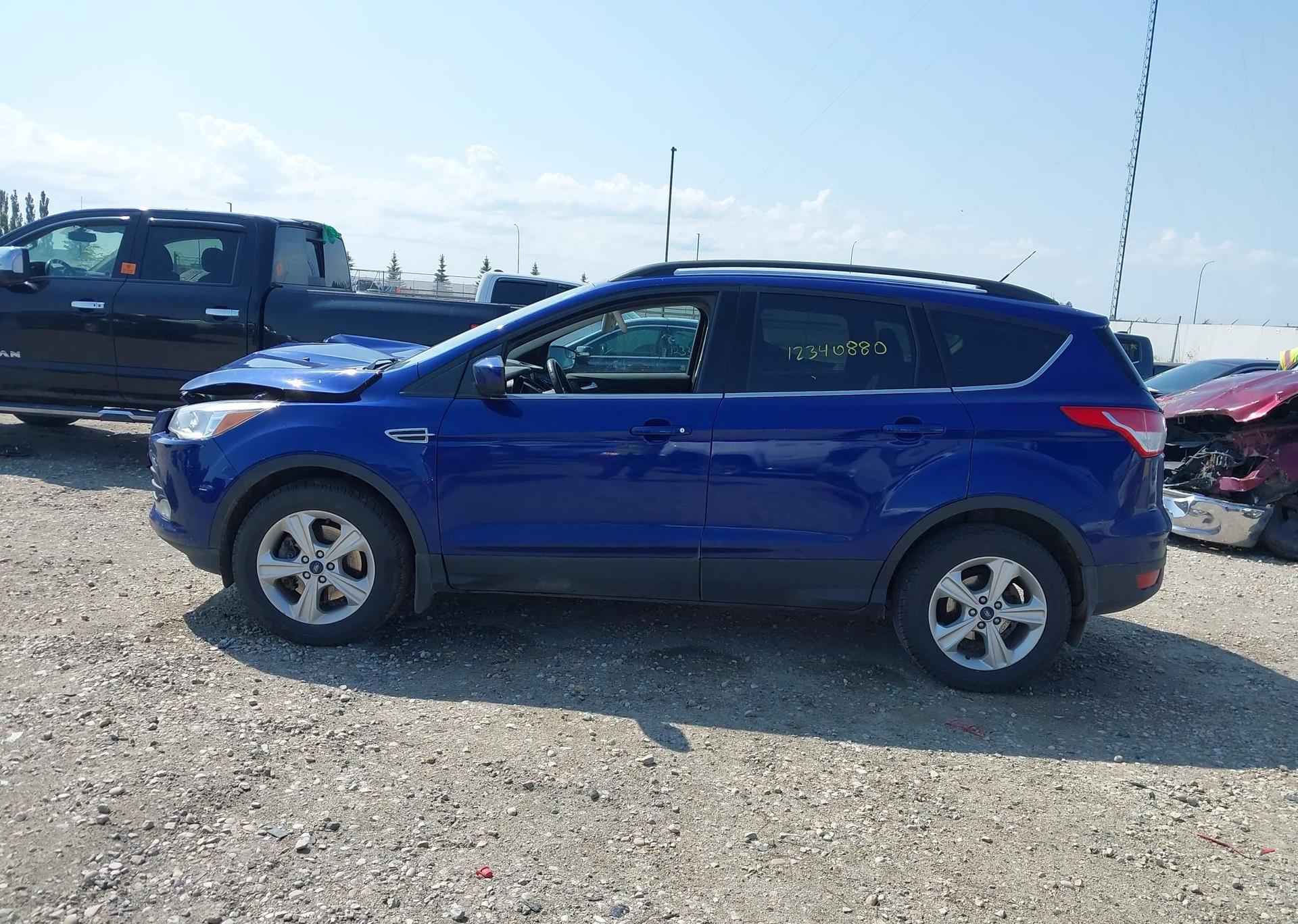 2015 FORD ESCAPE SE