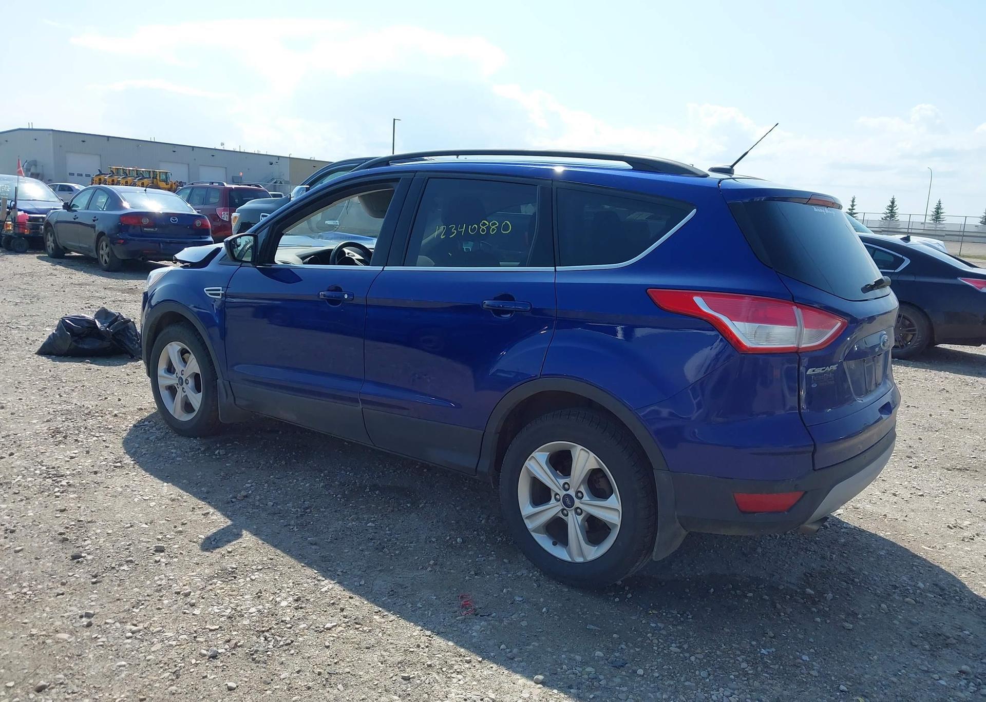 2015 FORD ESCAPE SE