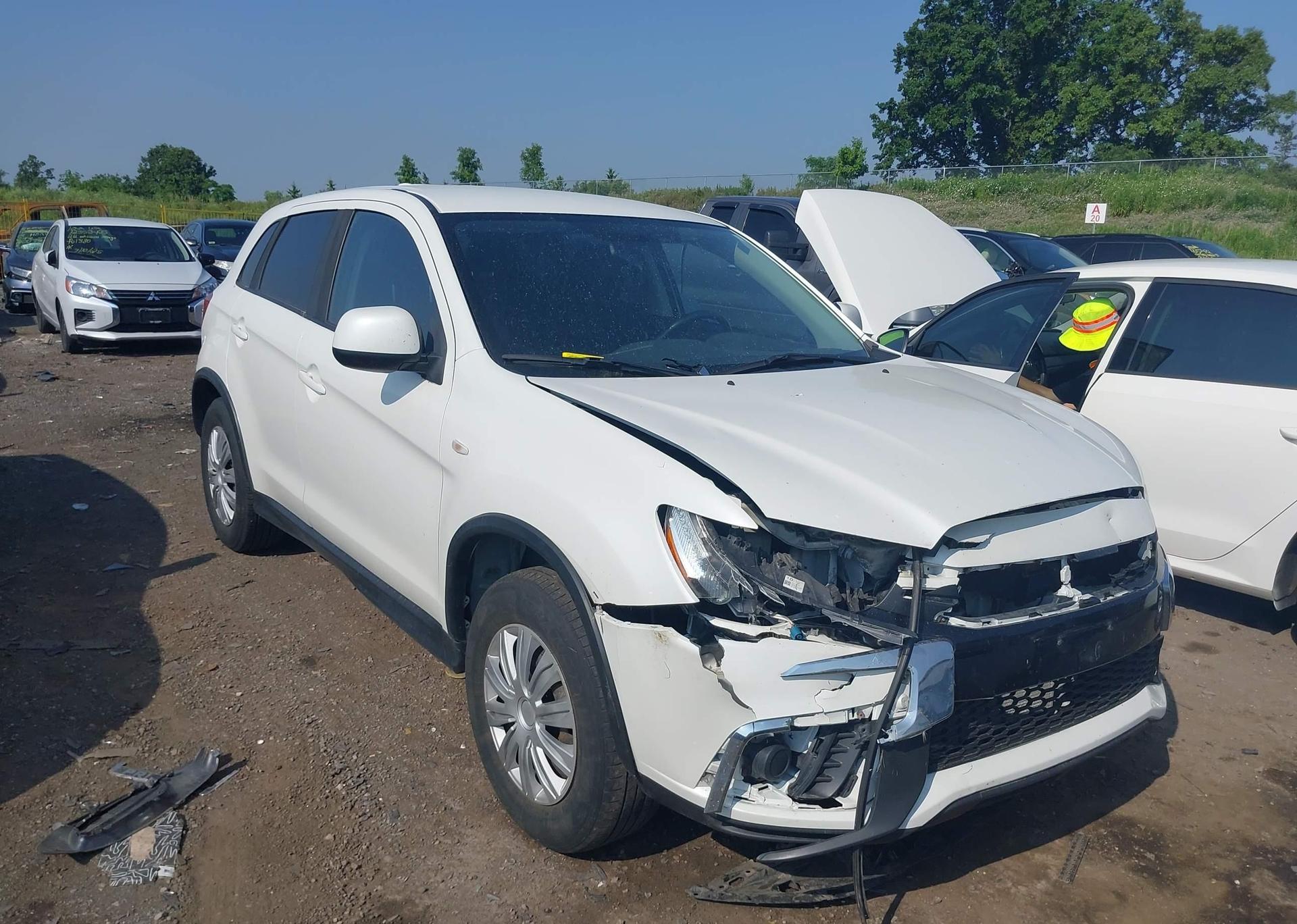 2019 MITSUBISHI RVR ES