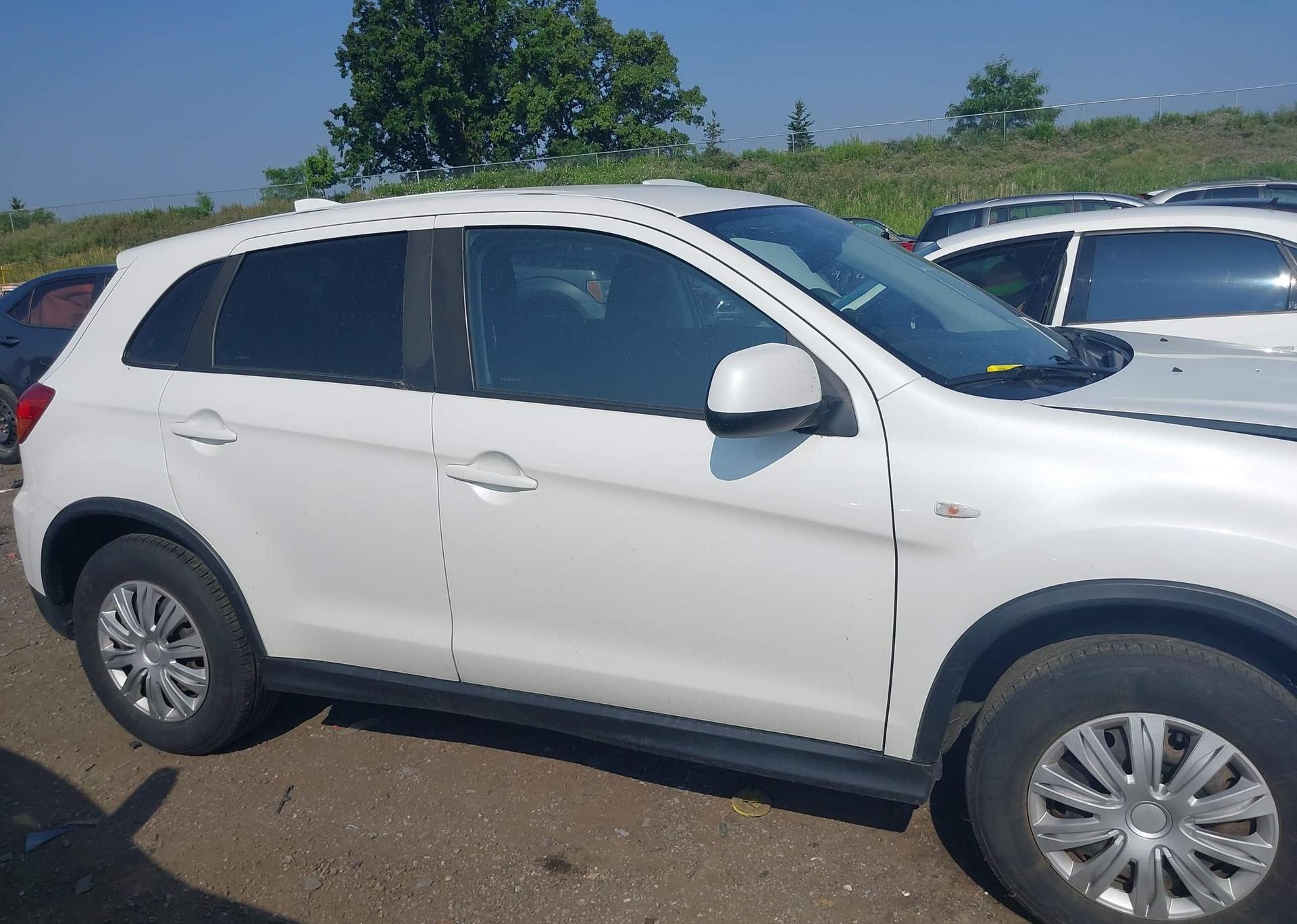 2019 MITSUBISHI RVR ES