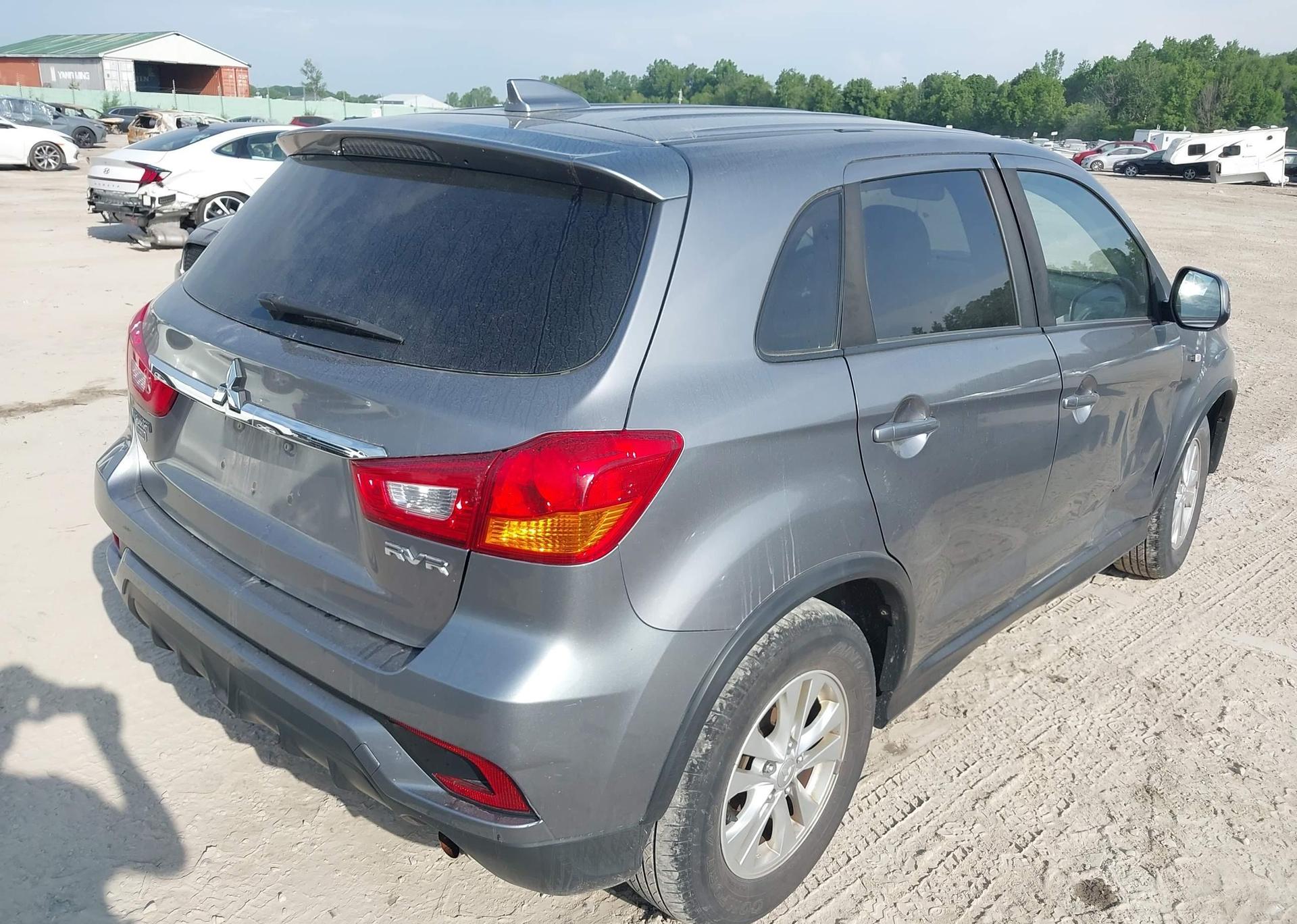 2019 MITSUBISHI RVR SE