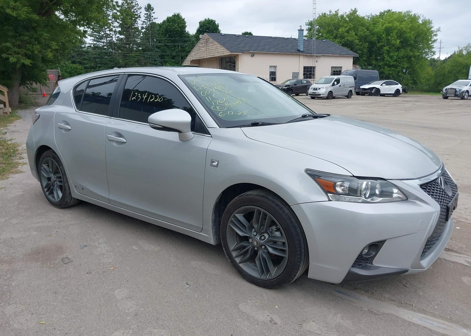 2011 LEXUS CT 200