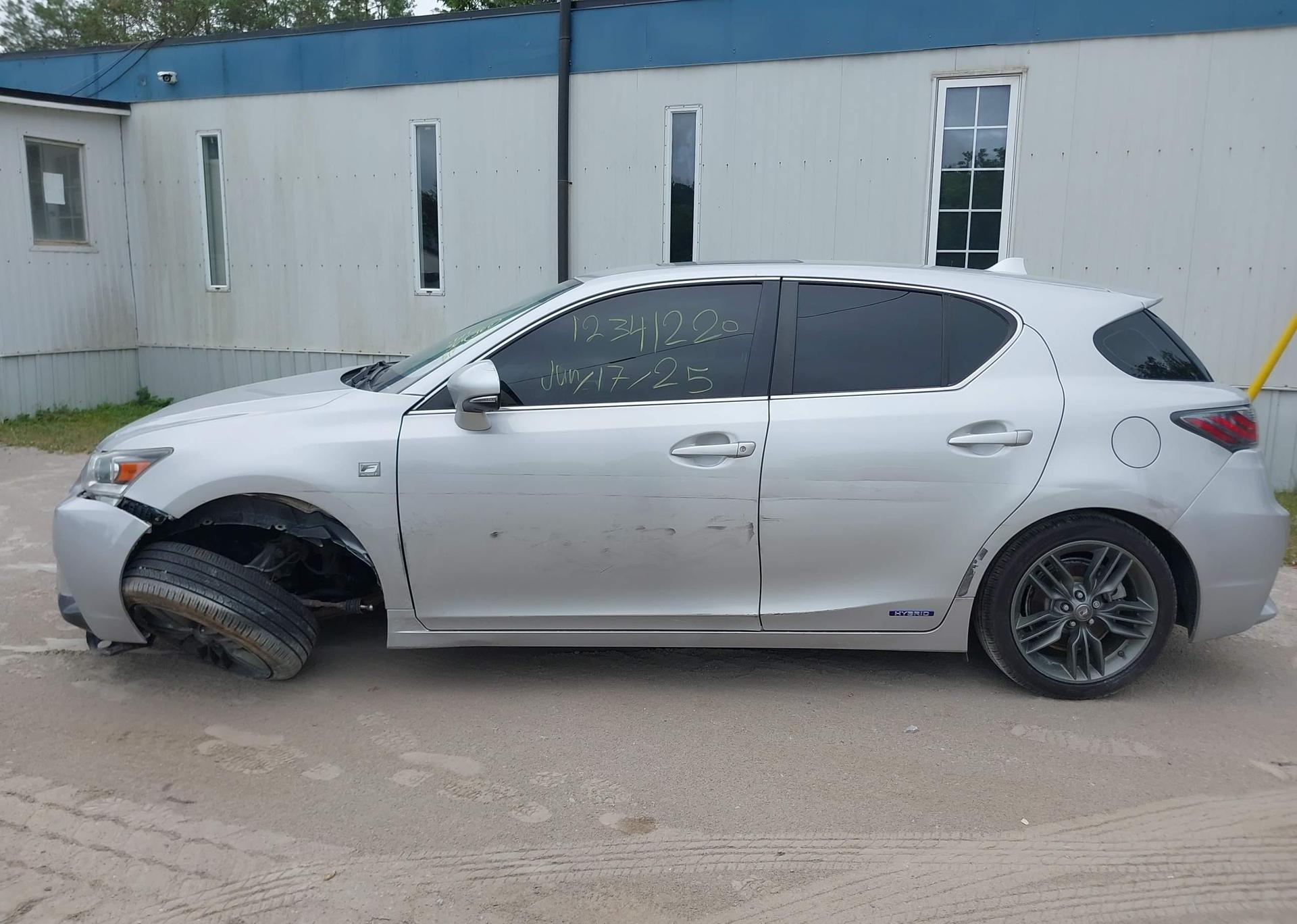 2011 LEXUS CT 200