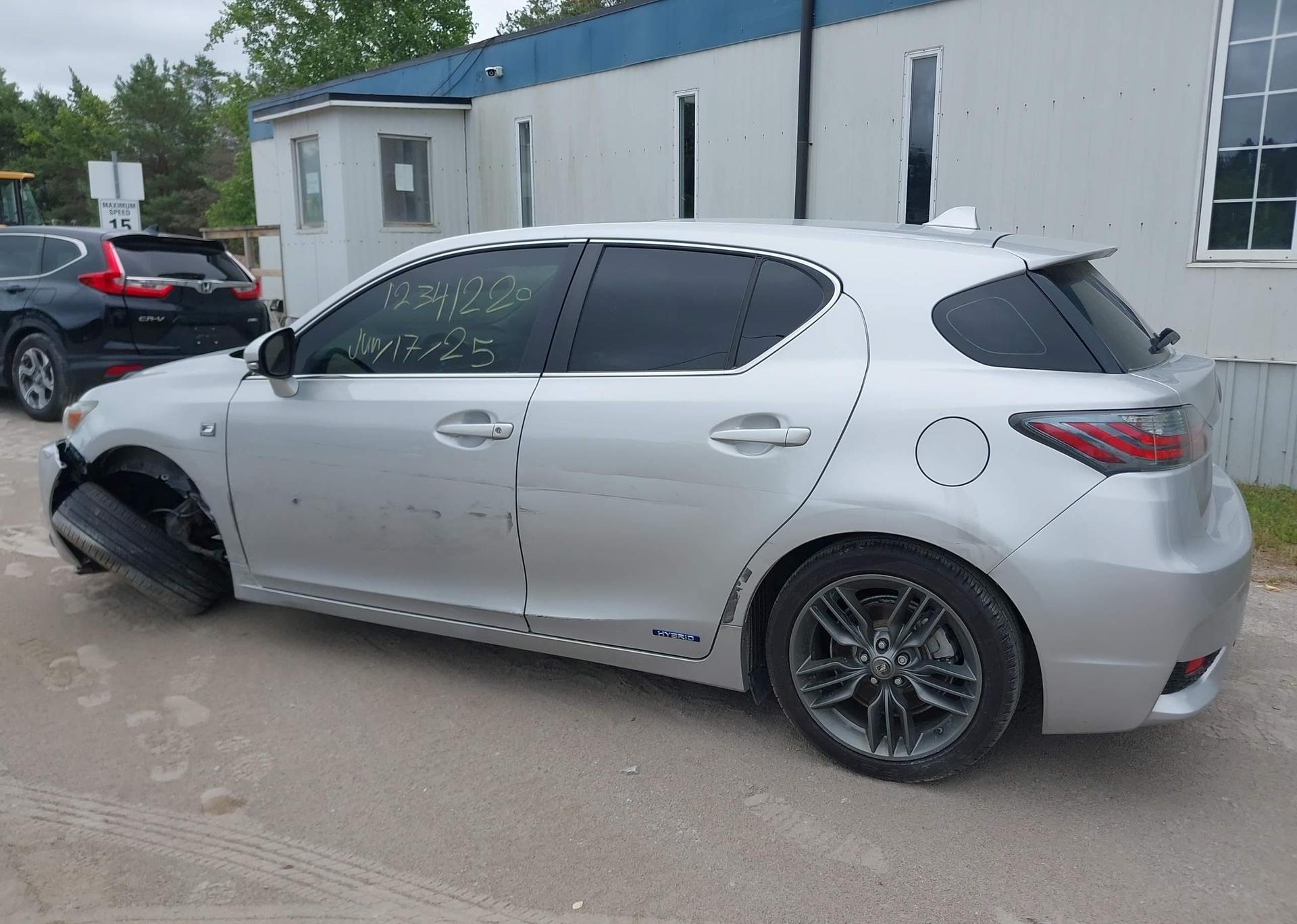 2011 LEXUS CT 200
