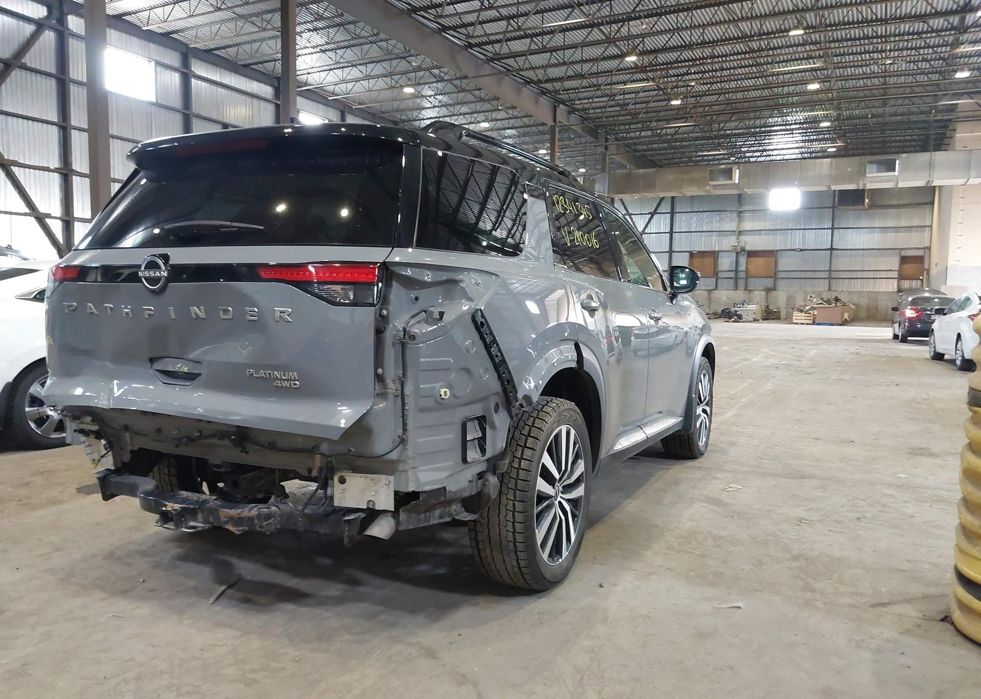 2024 NISSAN PATHFINDER PLATINUM