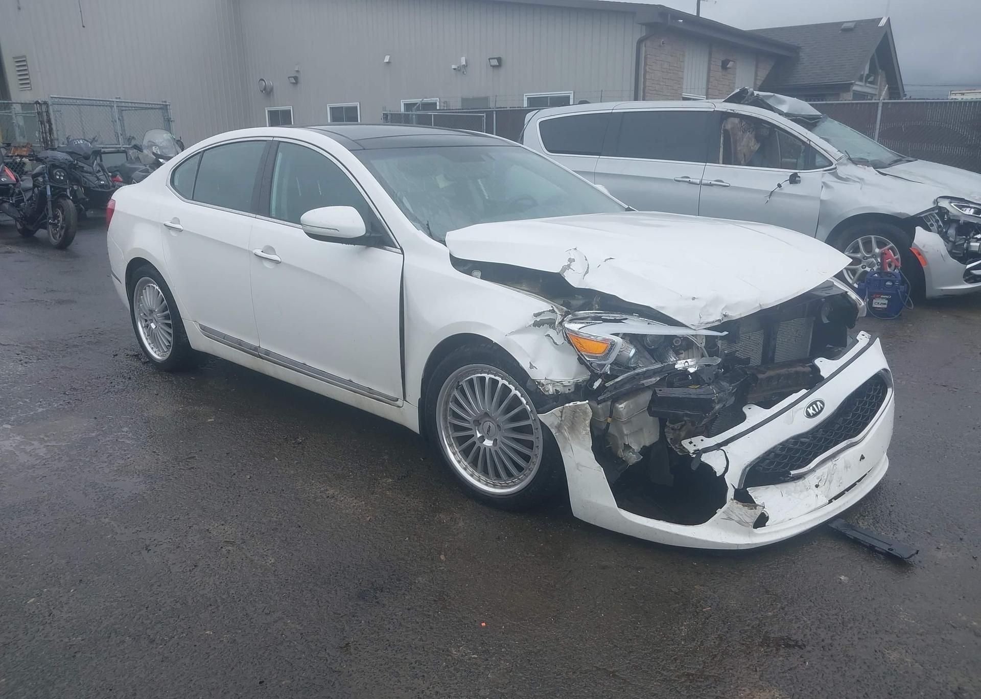 2015 KIA CADENZA PREMIUM