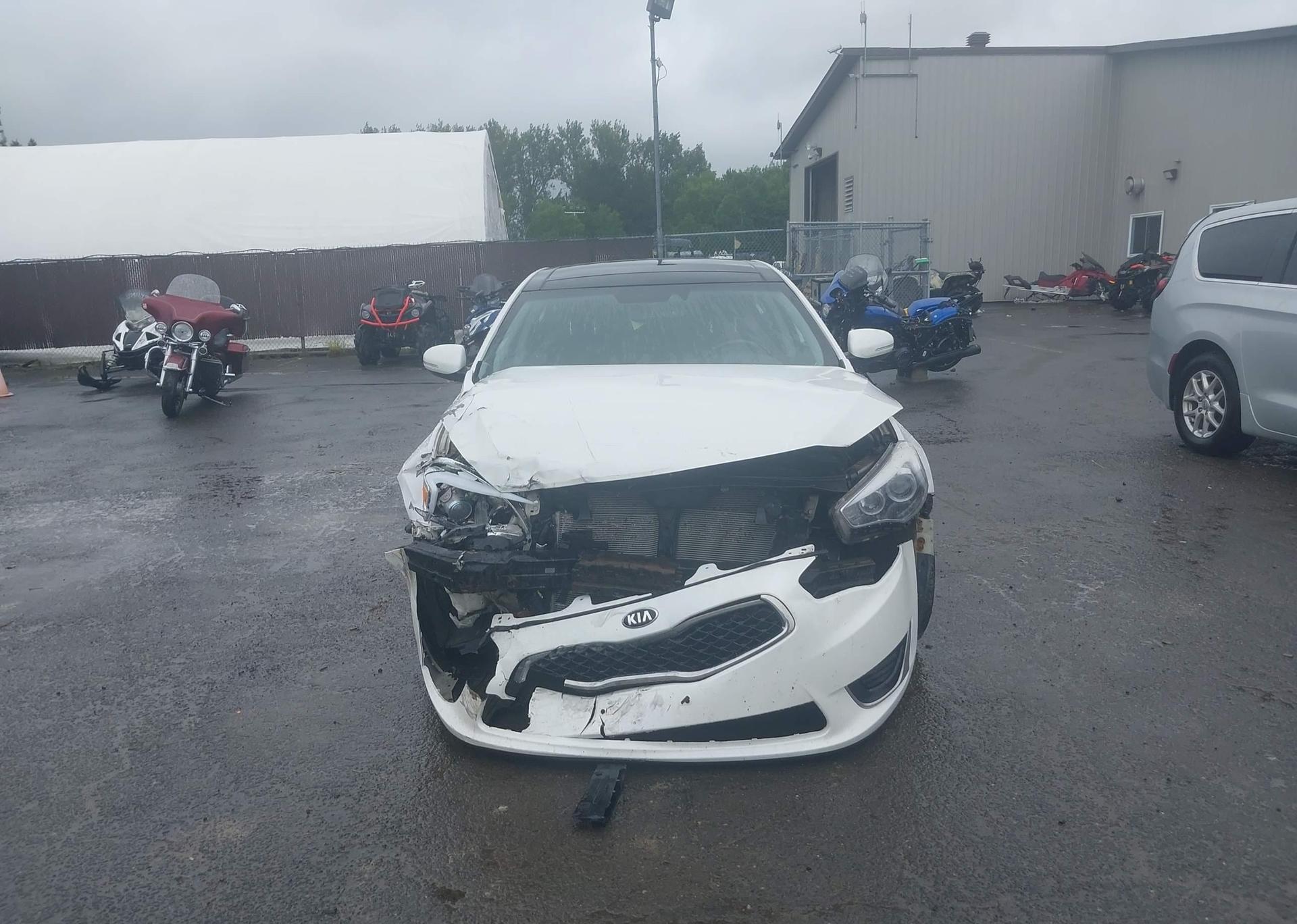 2015 KIA CADENZA PREMIUM