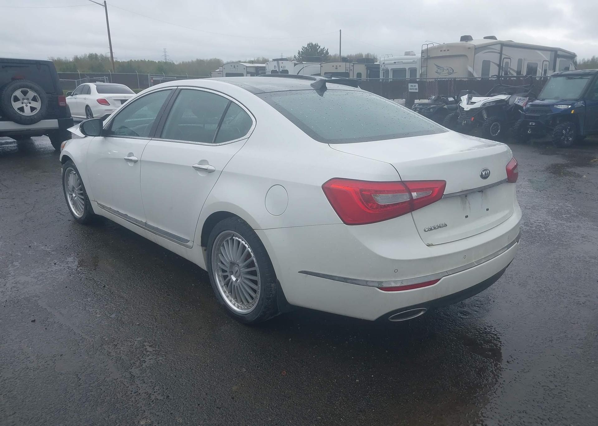2015 KIA CADENZA PREMIUM