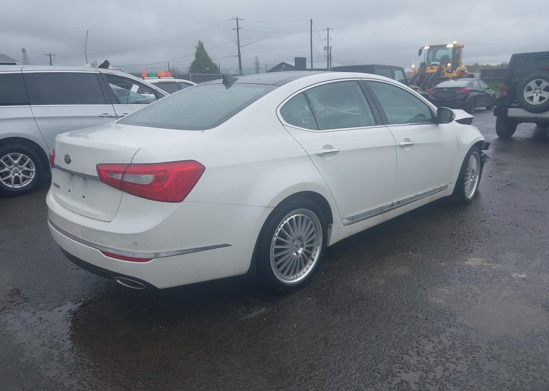 2015 KIA CADENZA PREMIUM