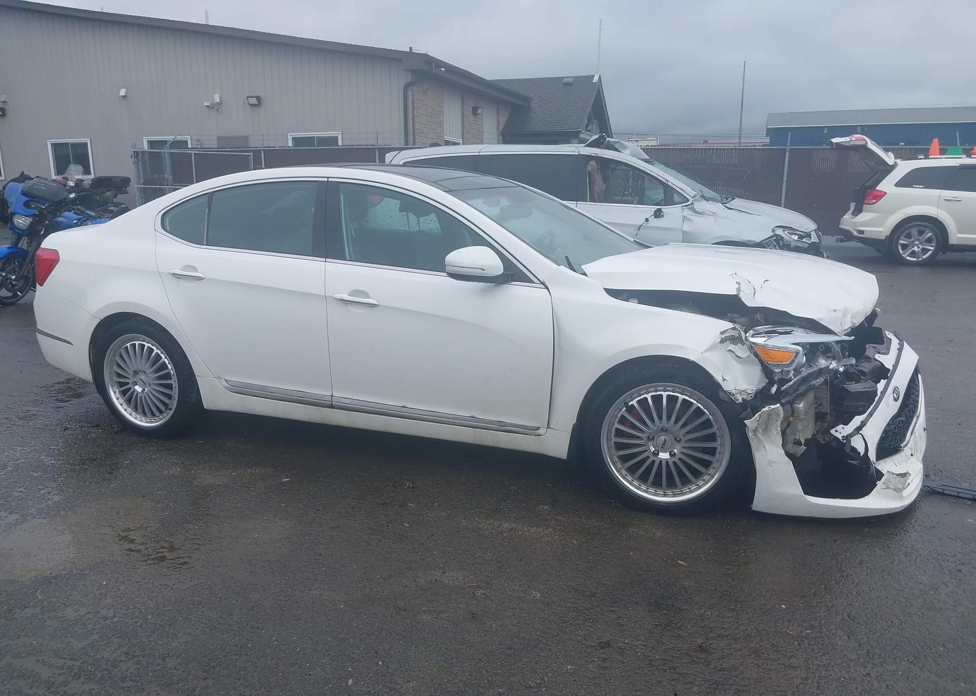 2015 KIA CADENZA PREMIUM