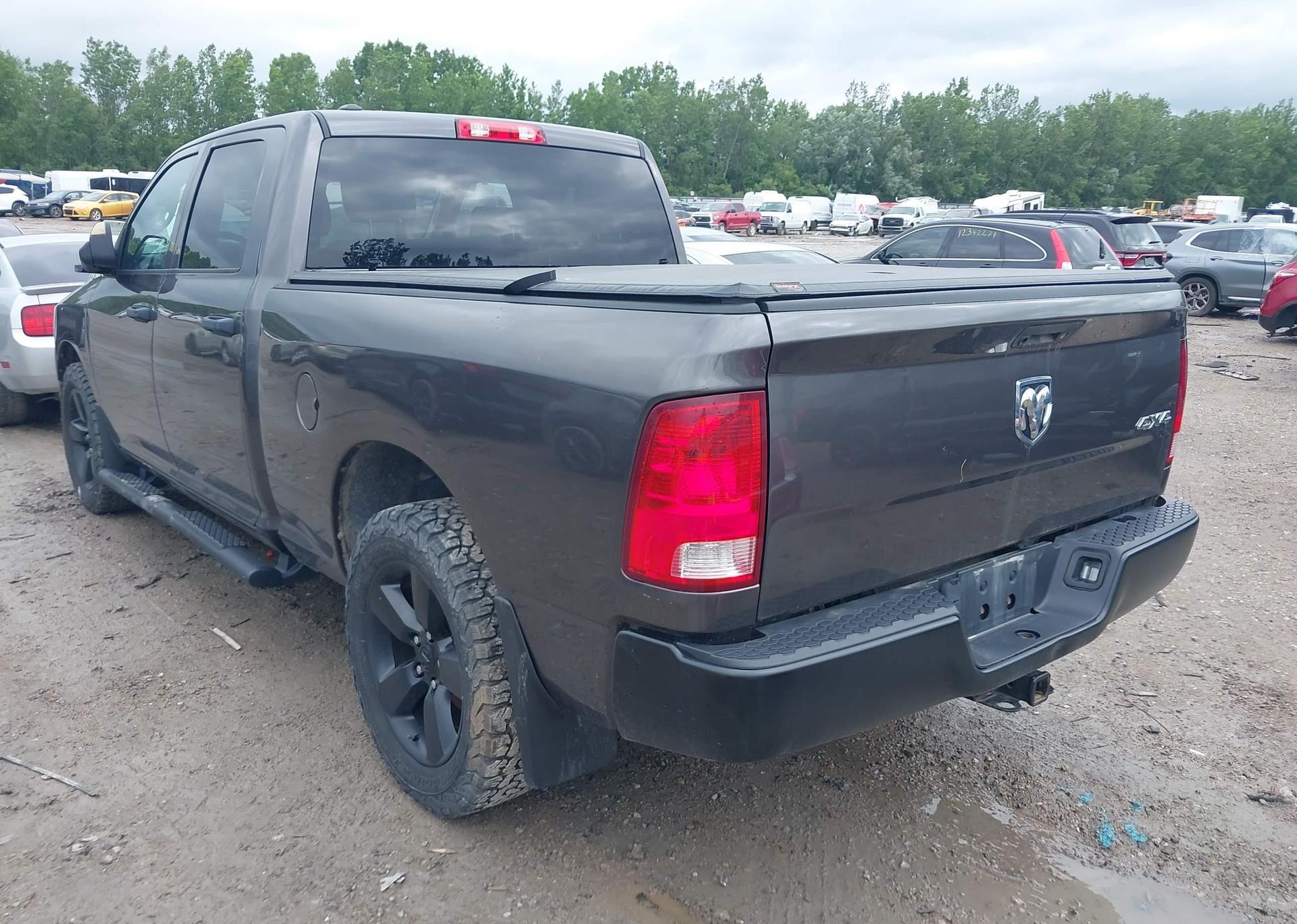 2018 RAM 1500 ST