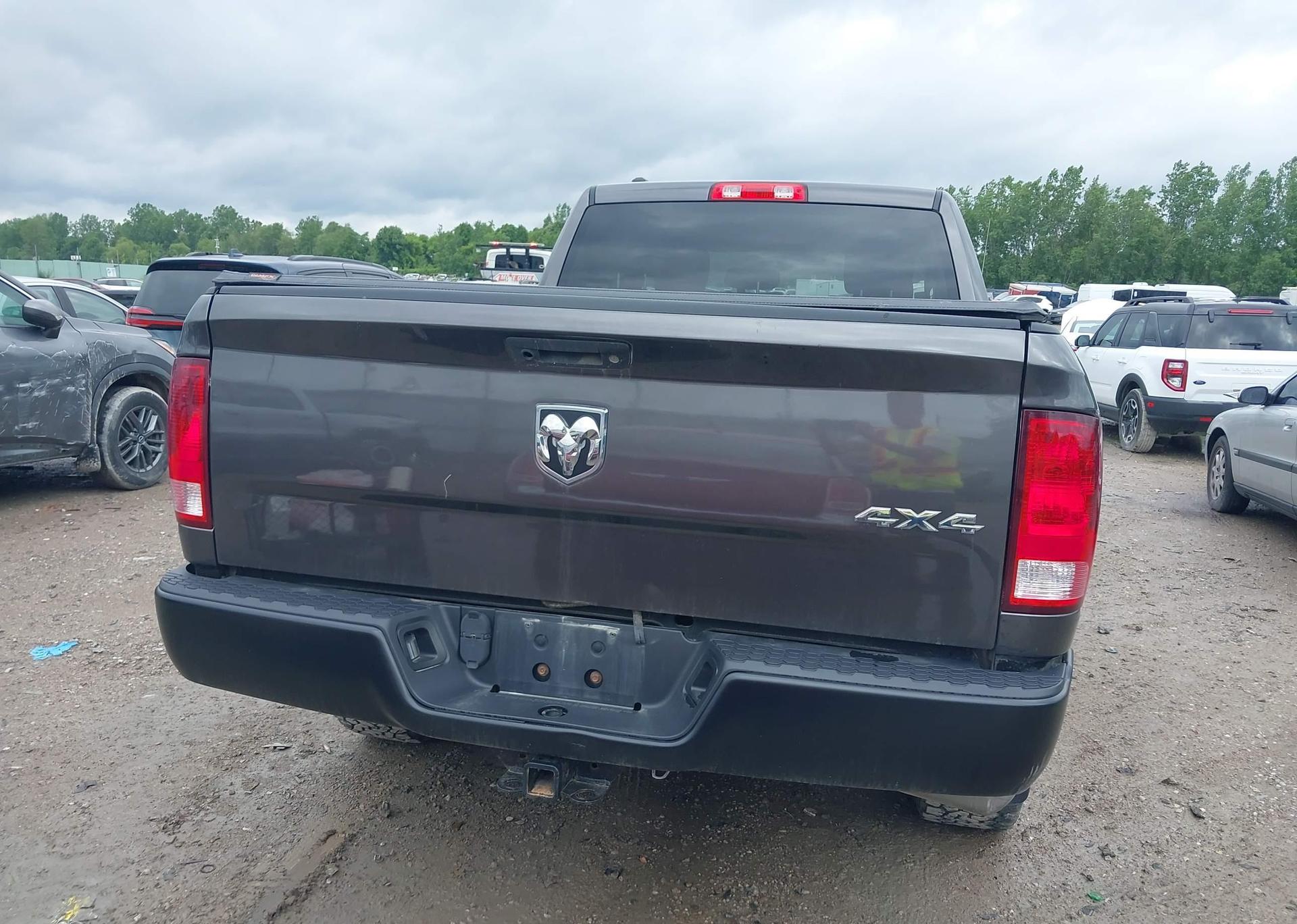 2018 RAM 1500 ST
