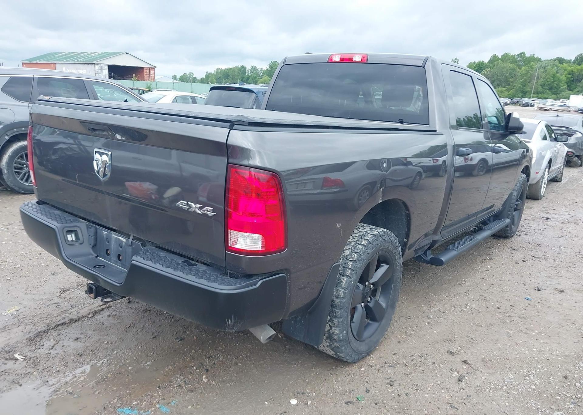 2018 RAM 1500 ST