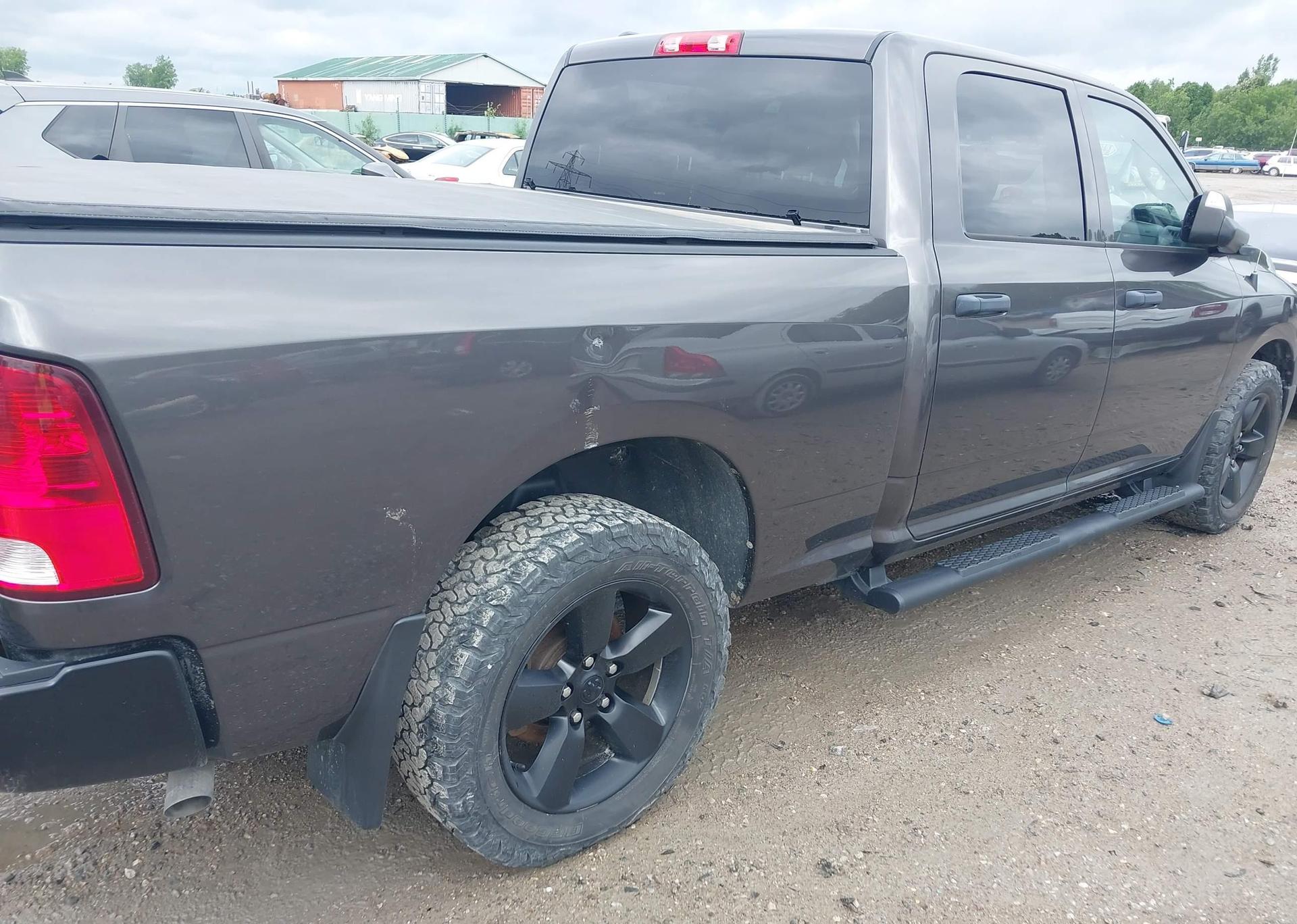 2018 RAM 1500 ST