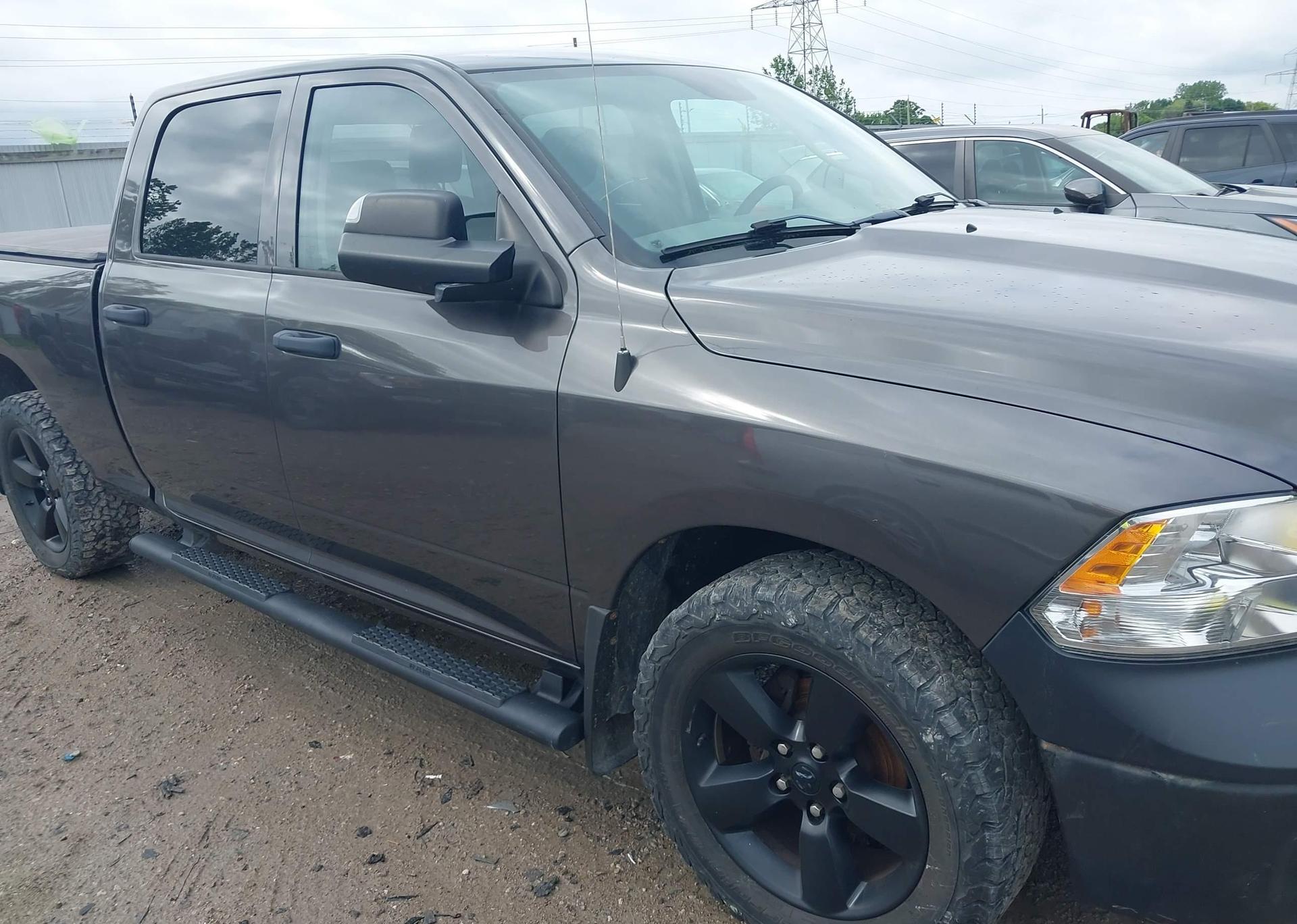 2018 RAM 1500 ST