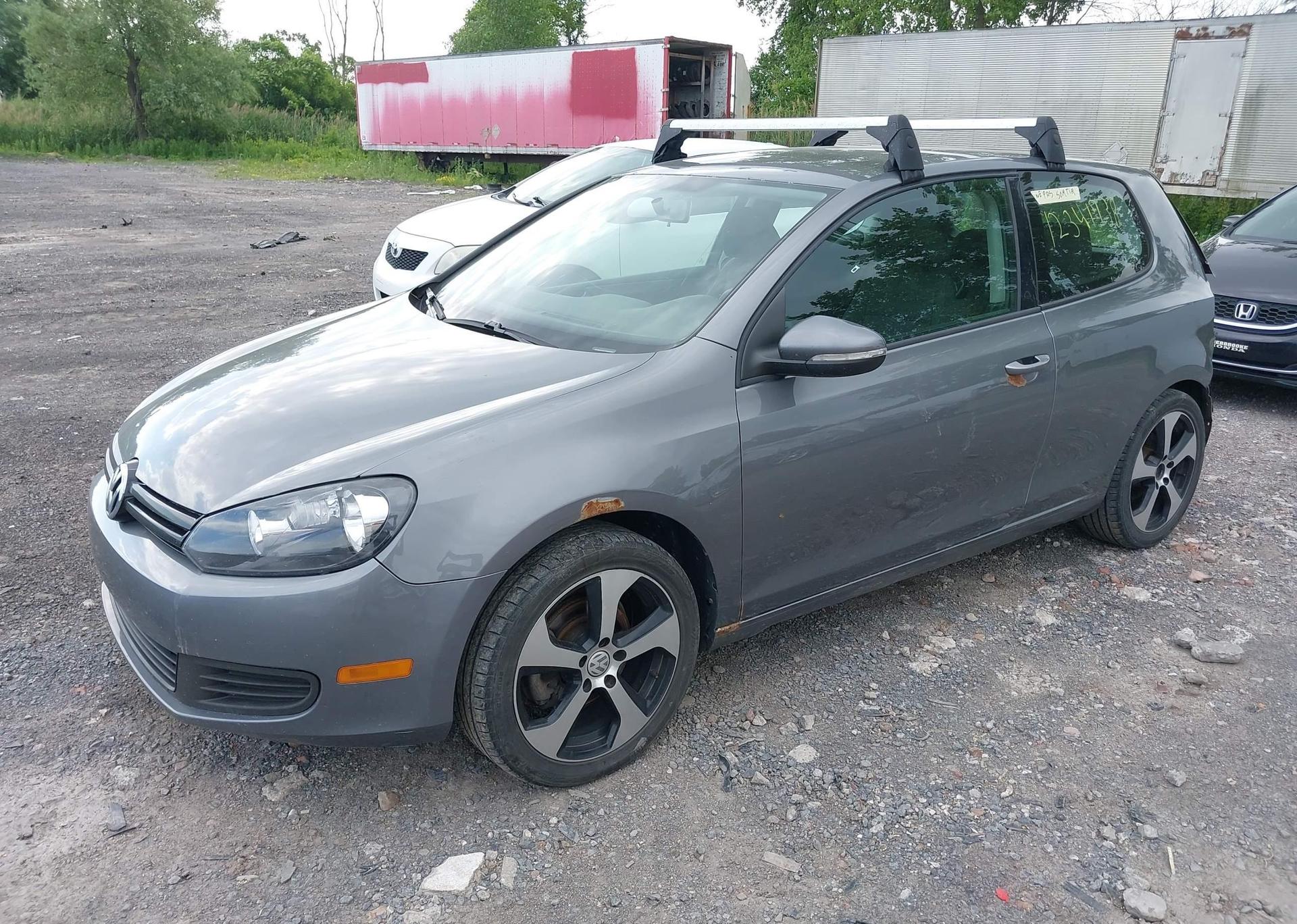 2013 VOLKSWAGEN GOLF
