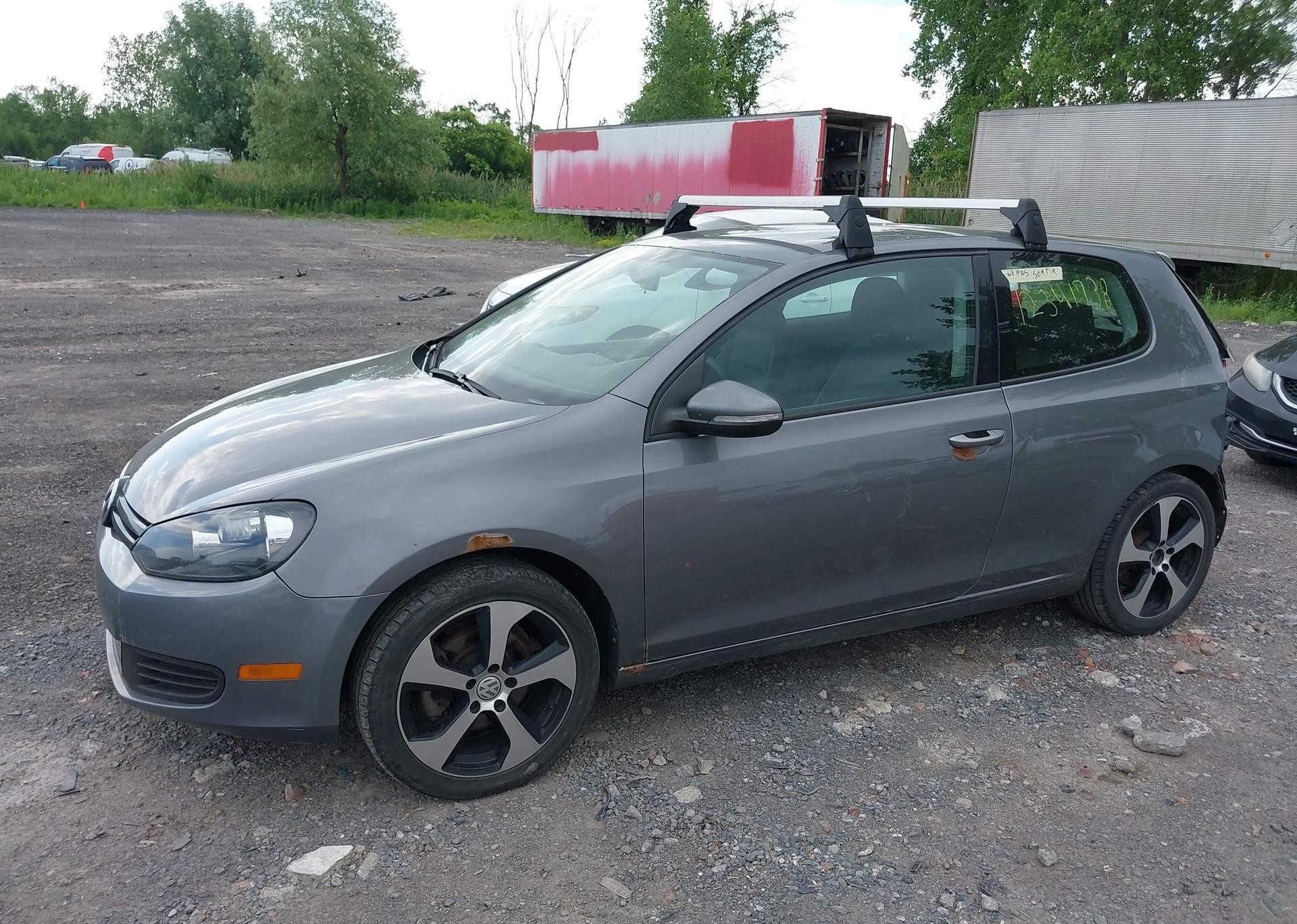 2013 VOLKSWAGEN GOLF