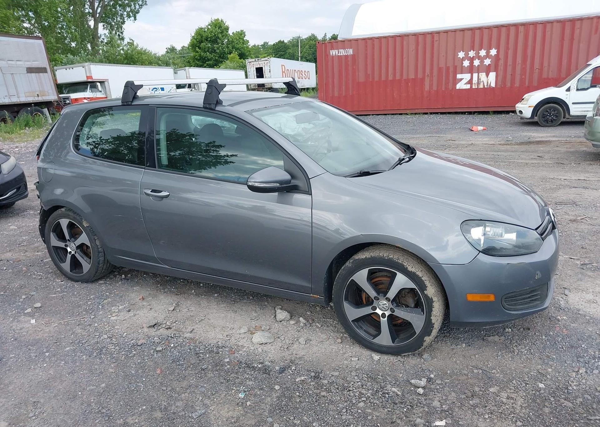 2013 VOLKSWAGEN GOLF