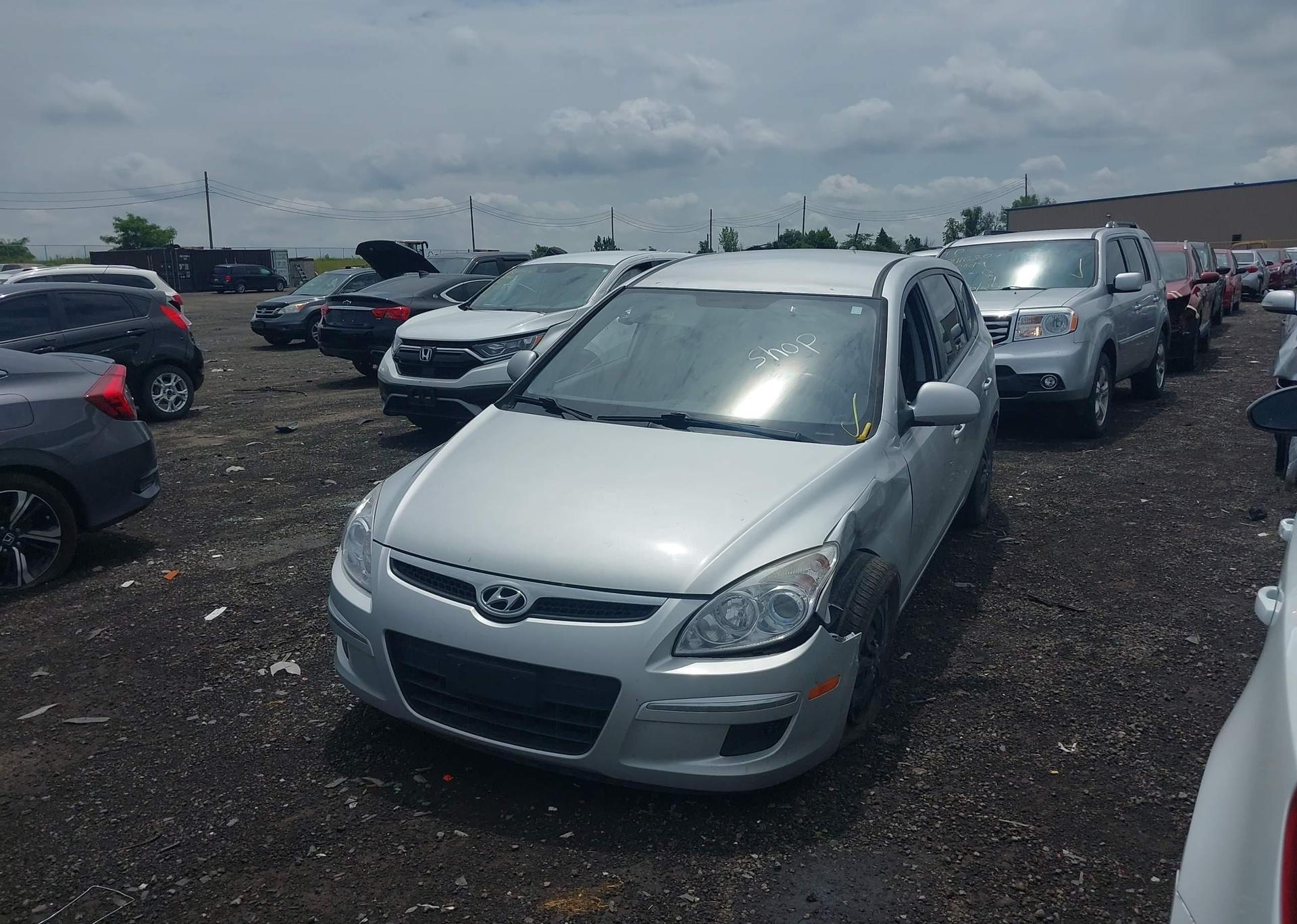 2012 HYUNDAI ELANTRA