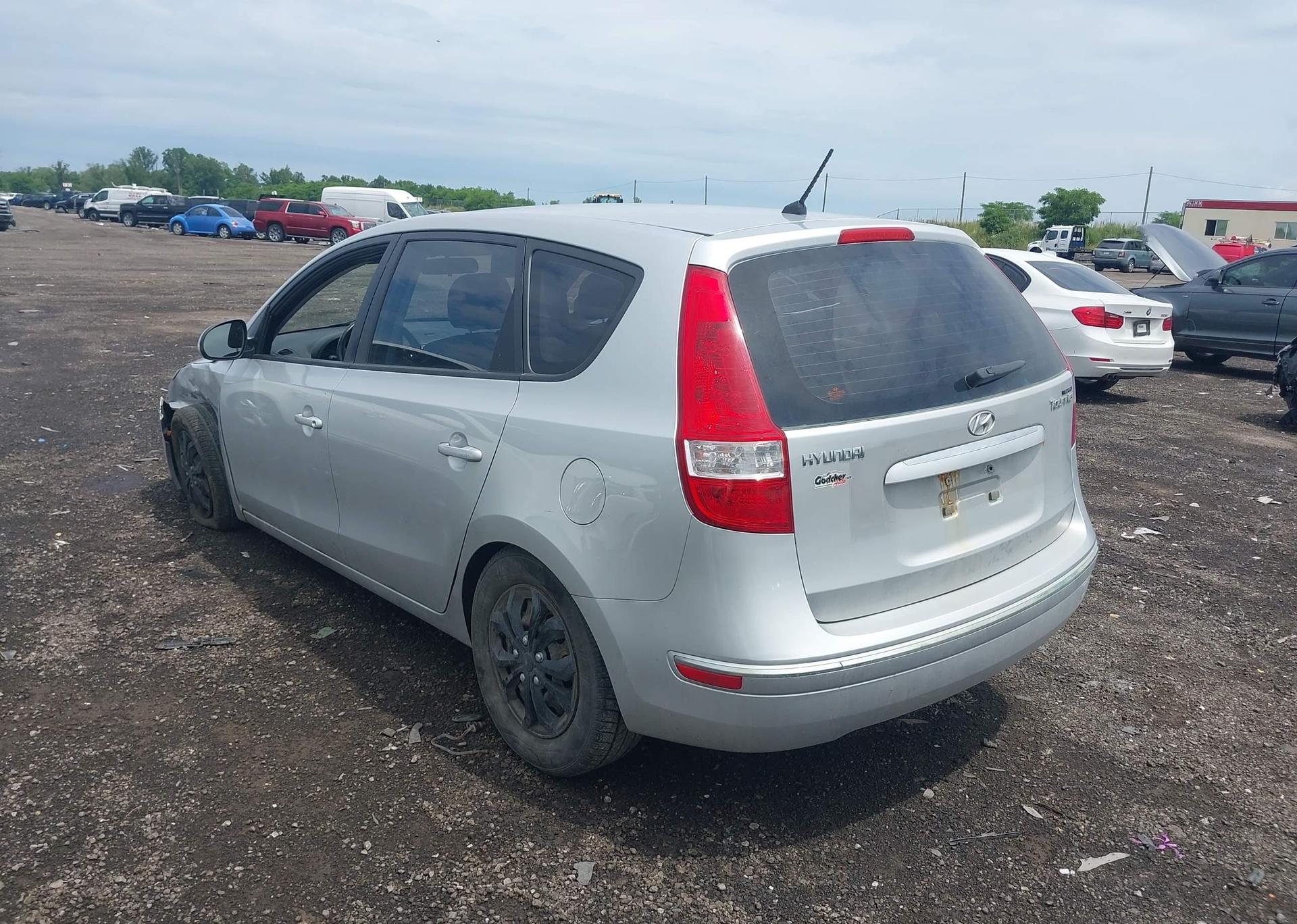 2012 HYUNDAI ELANTRA